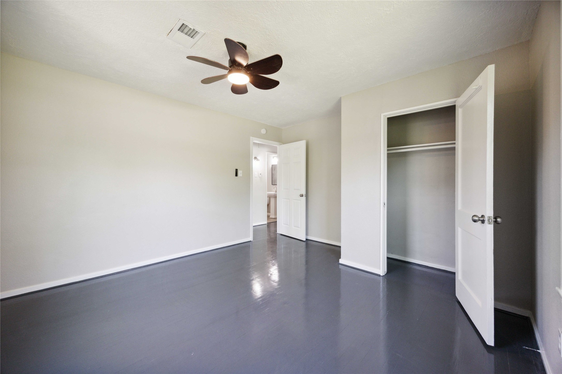 5206 Willow Glen Drive Property Photo 12