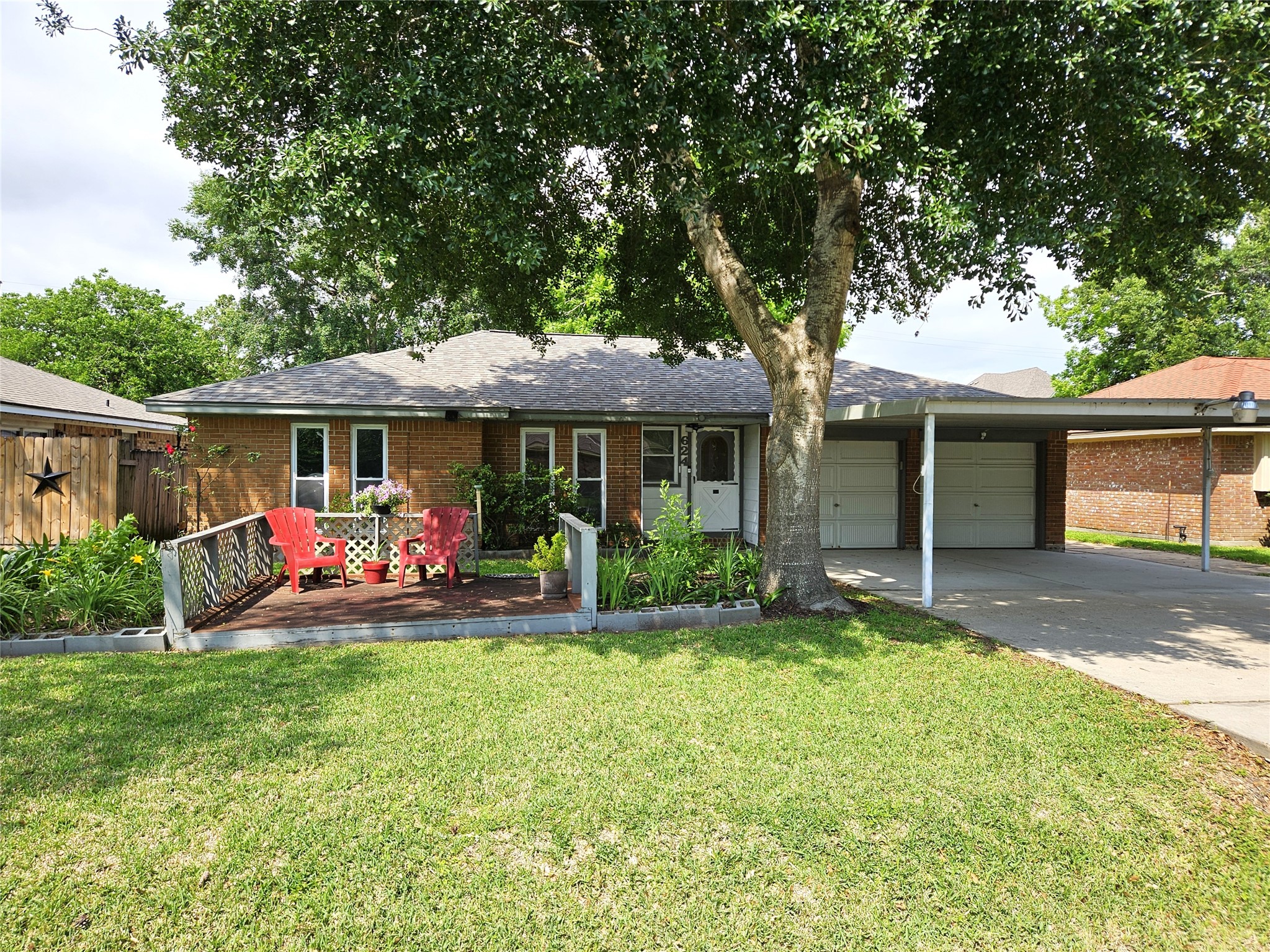 624 Seminole Drive Property Photo