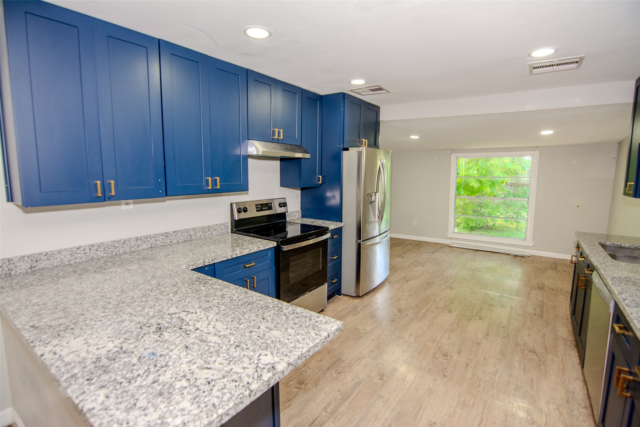 3119 Earl Street Property Photo 5