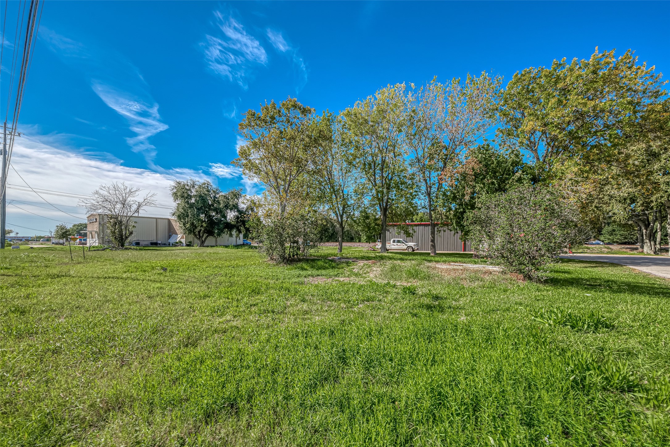 2422-2436 S Main Street Property Photo 6