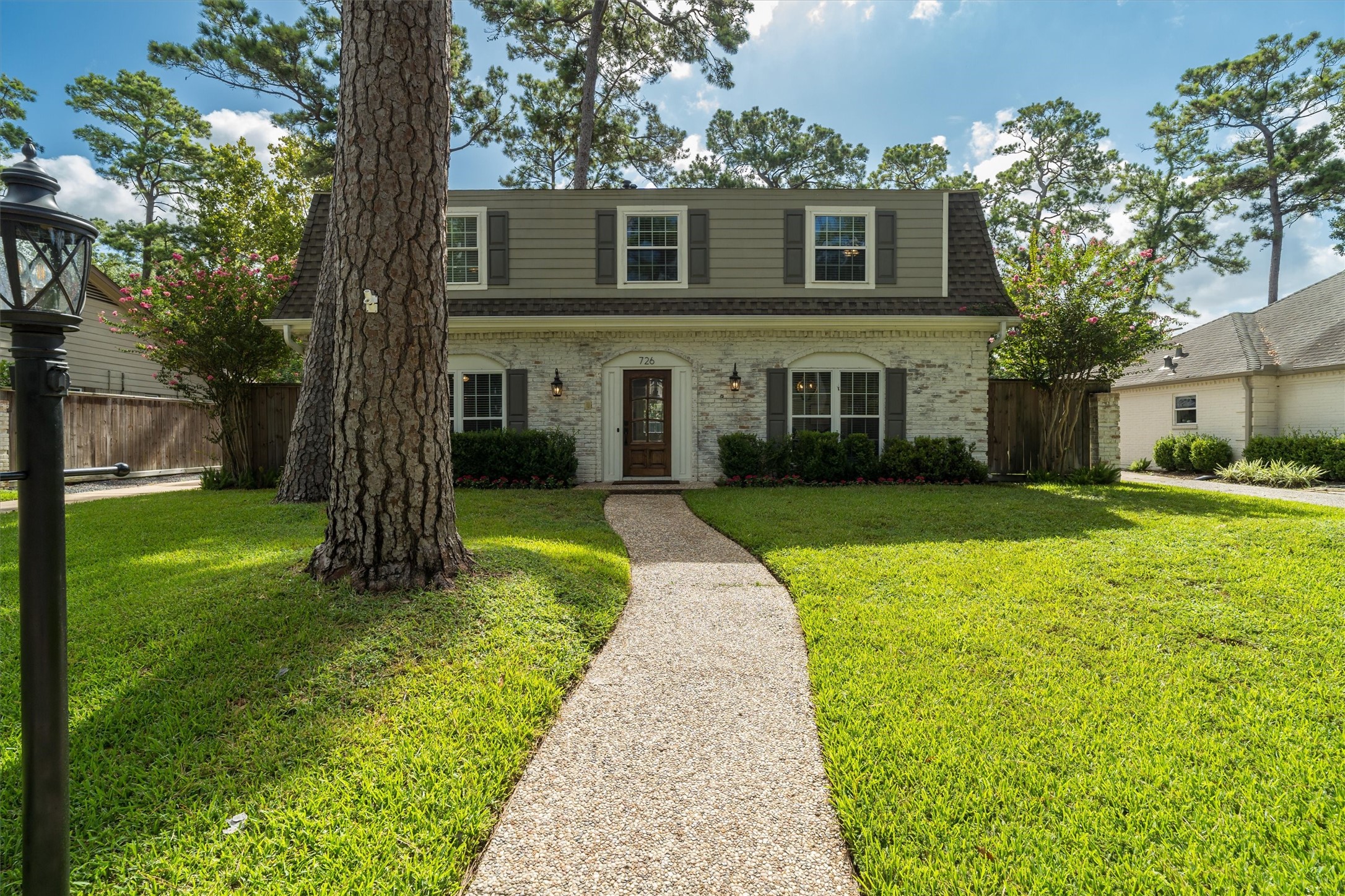 726 Thistlewood Drive Property Photo 1