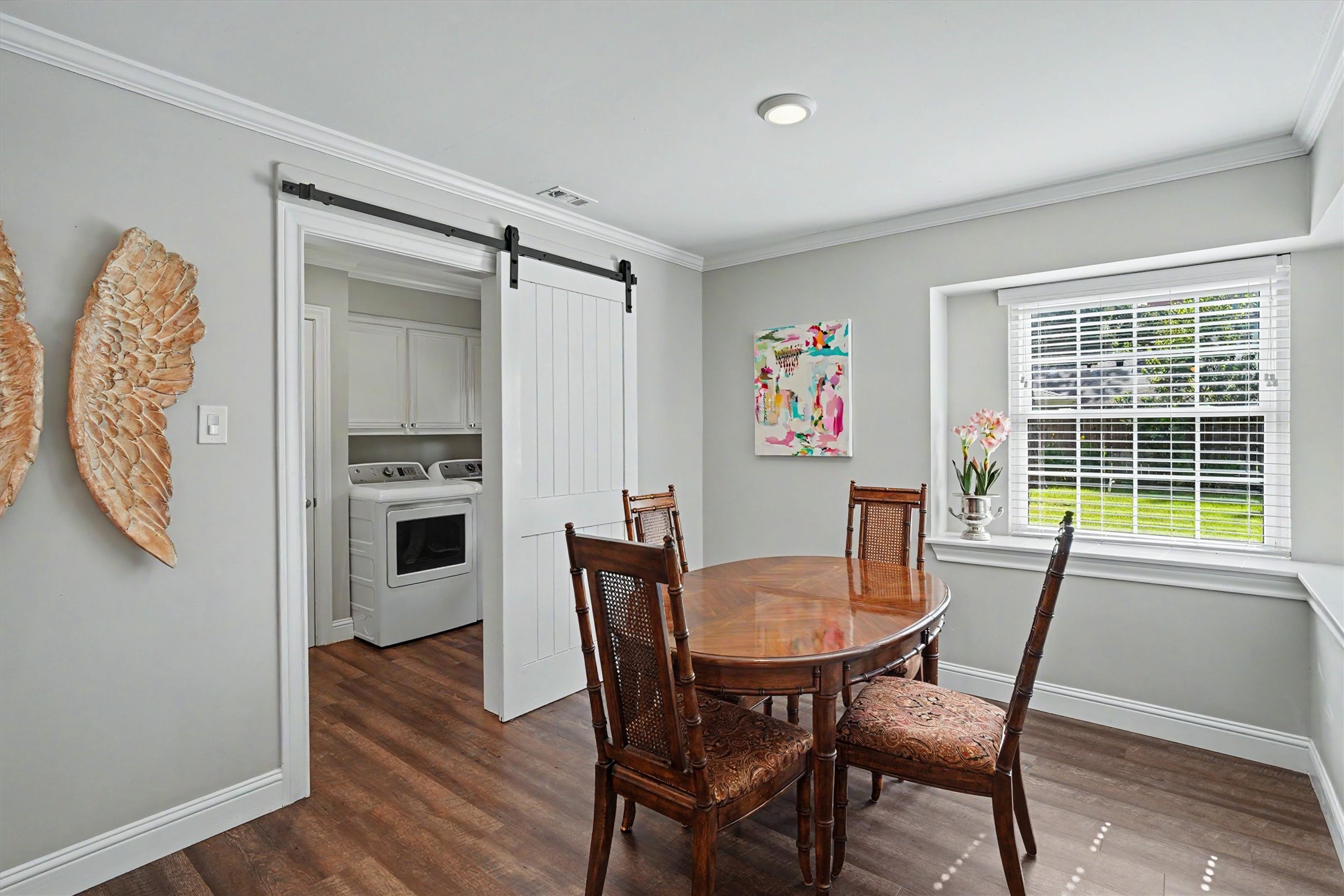 726 Thistlewood Drive Property Photo 10