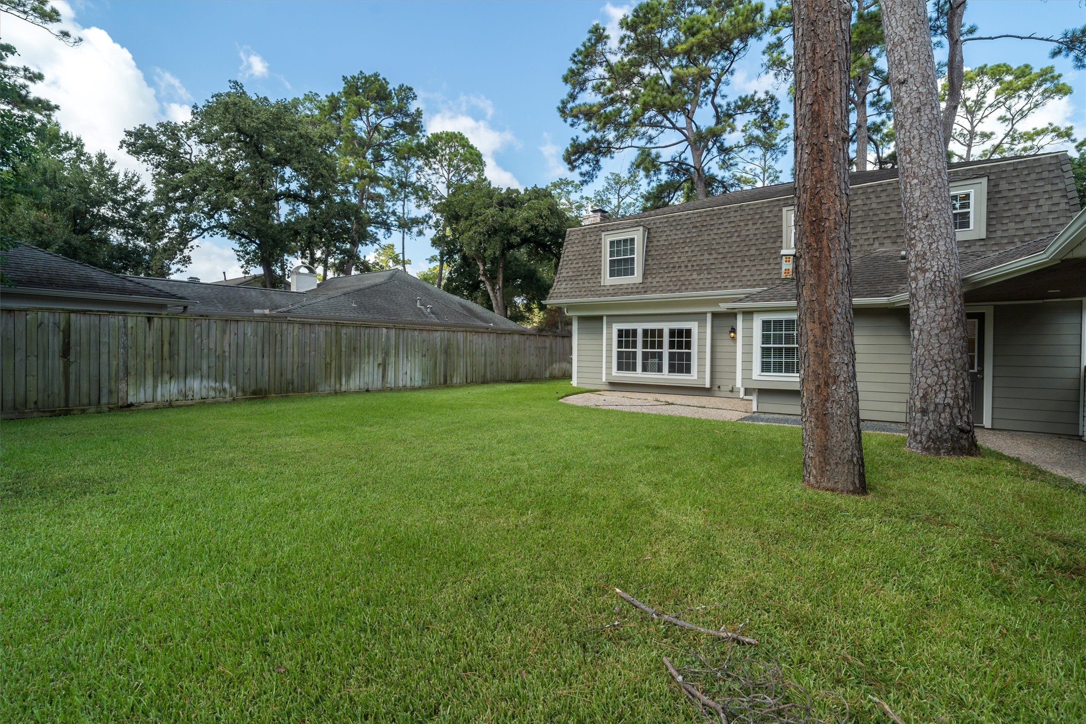 726 Thistlewood Drive Property Photo 30