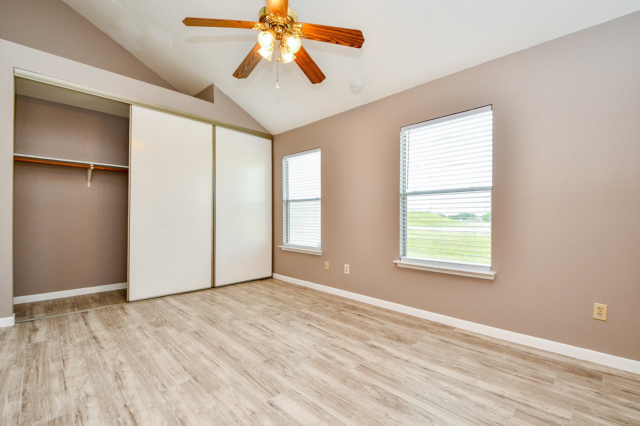2930 Grants Lake Boulevard 407 Property Photo 10