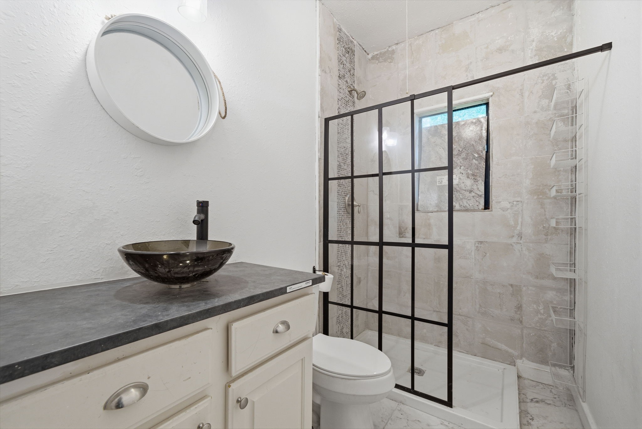 6731 Couch Street Property Photo 17