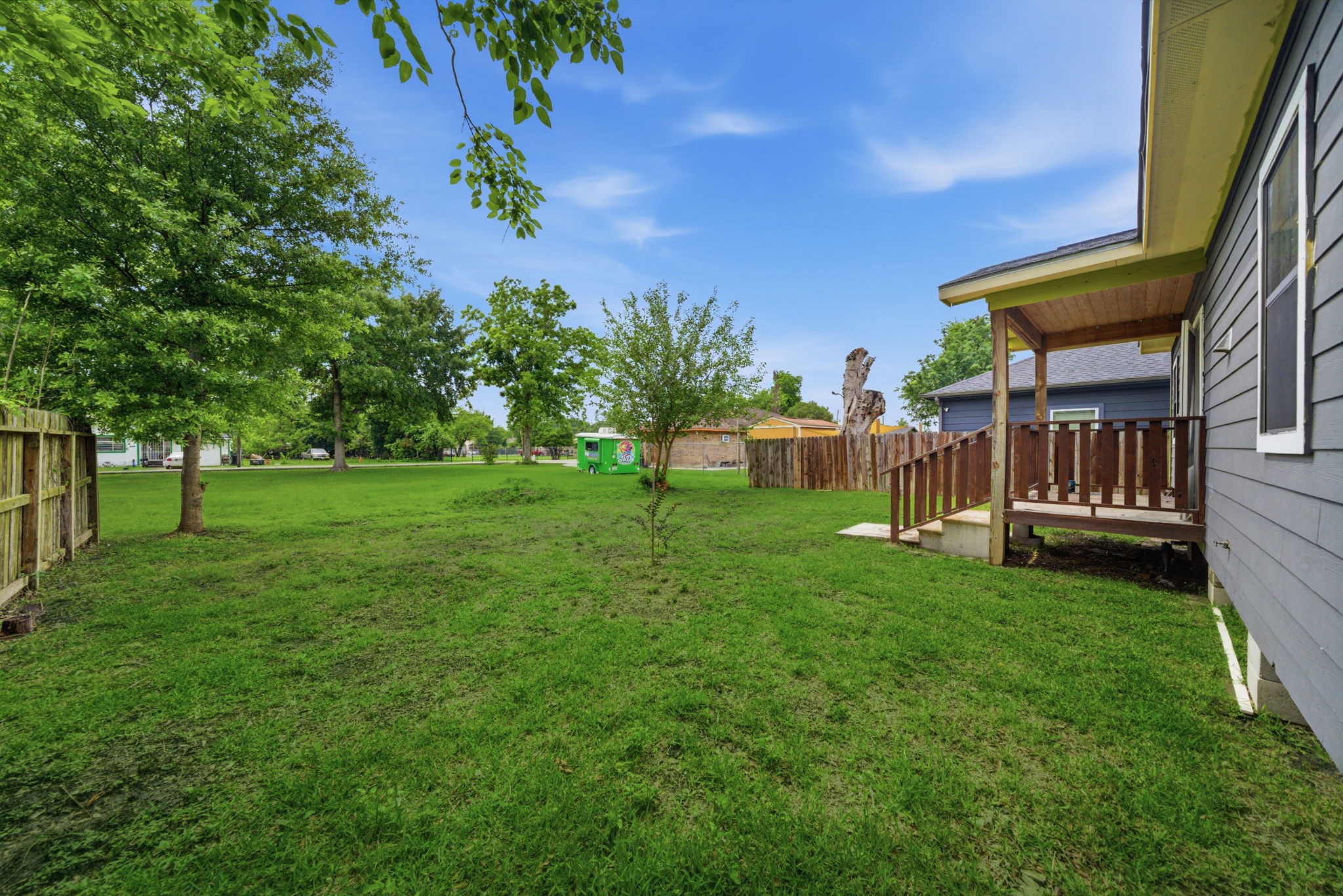 6731 Couch Street Property Photo 22