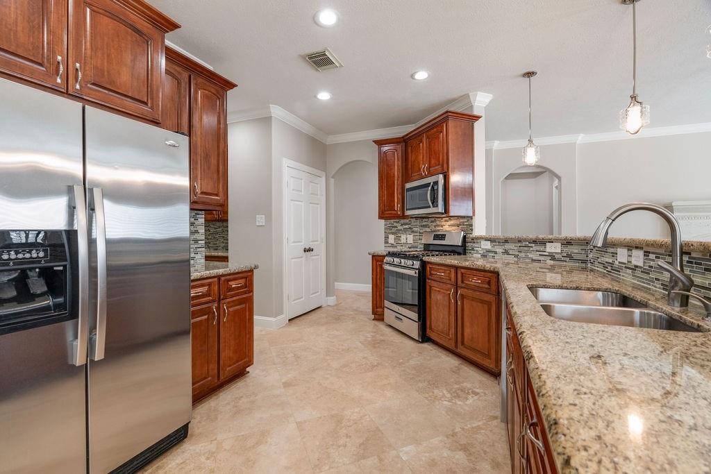 7010 Sierra Night Drive, Richmond Tx 77407 Property Photo 9