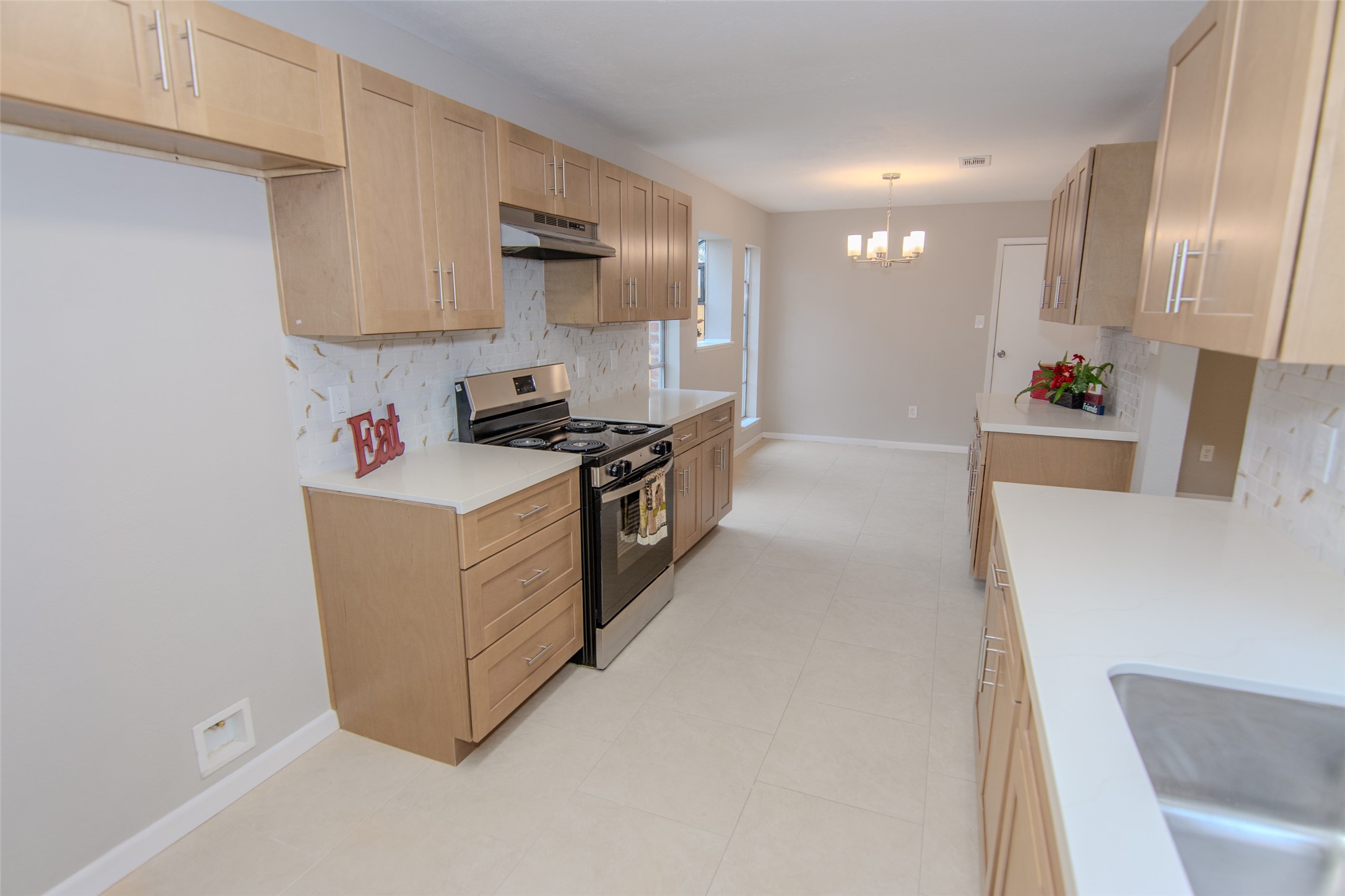 6703 Stonewater Property Photo 3