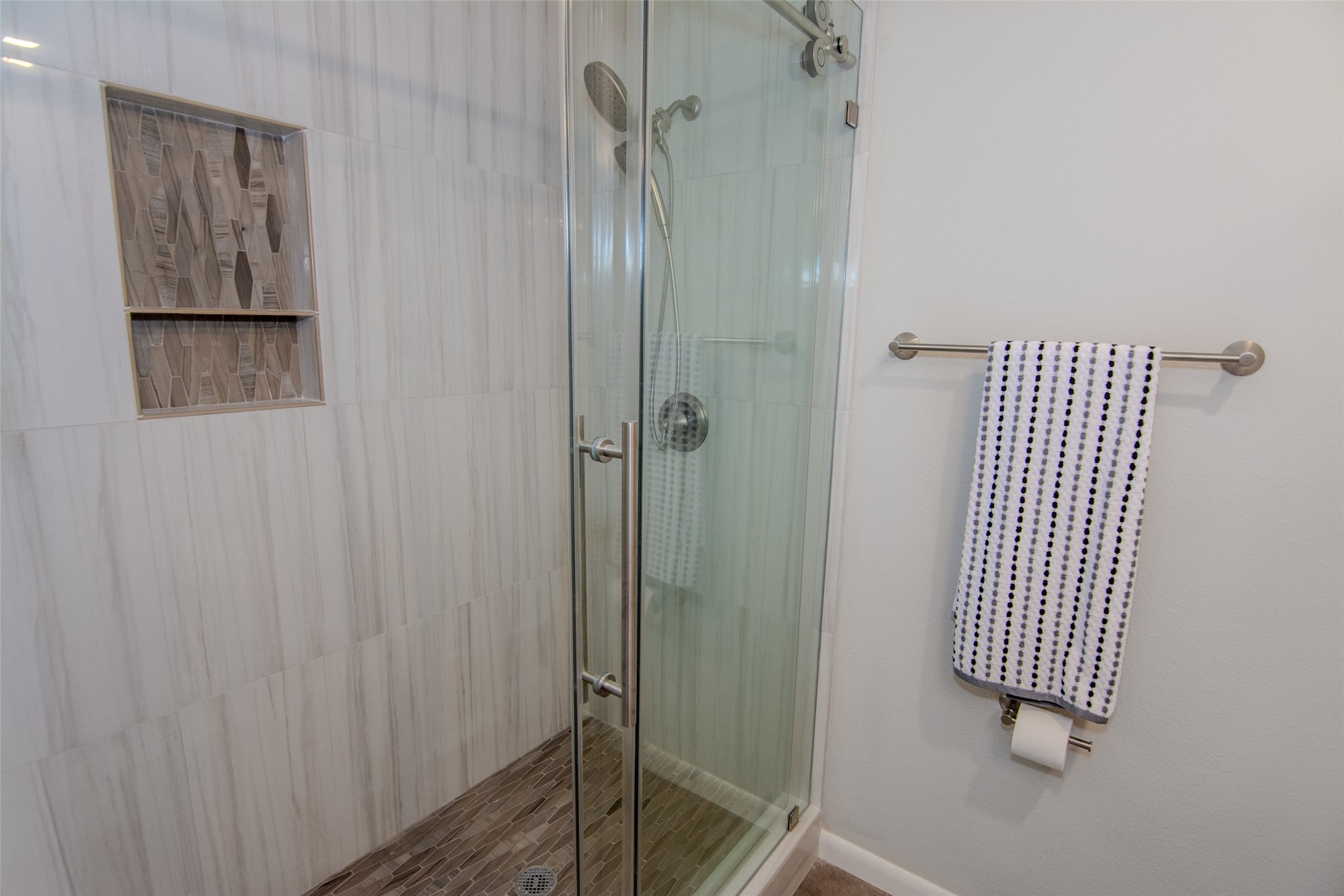 6703 Stonewater Property Photo 16