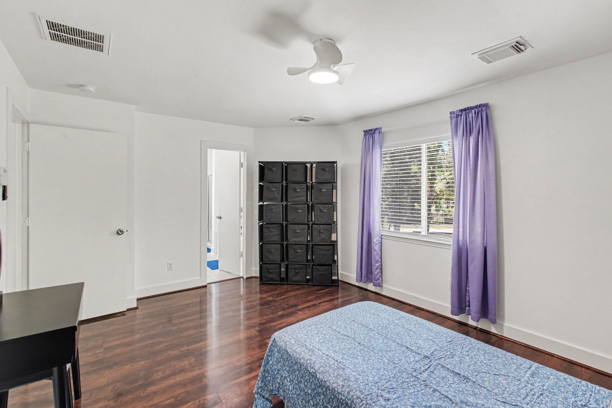 800 Lightning Bug Property Photo 9