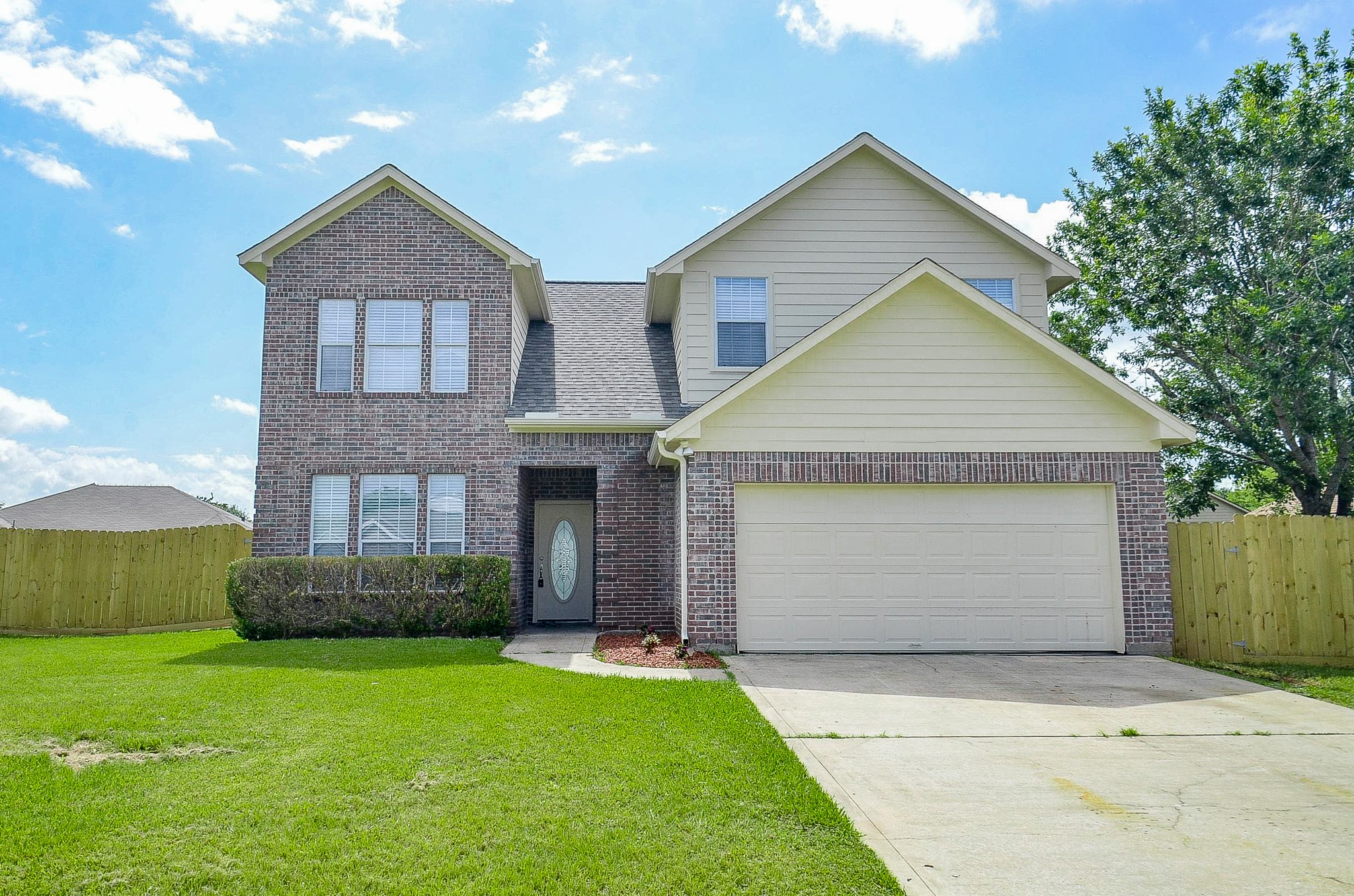 12324 Green Ridge Drive Property Photo 4