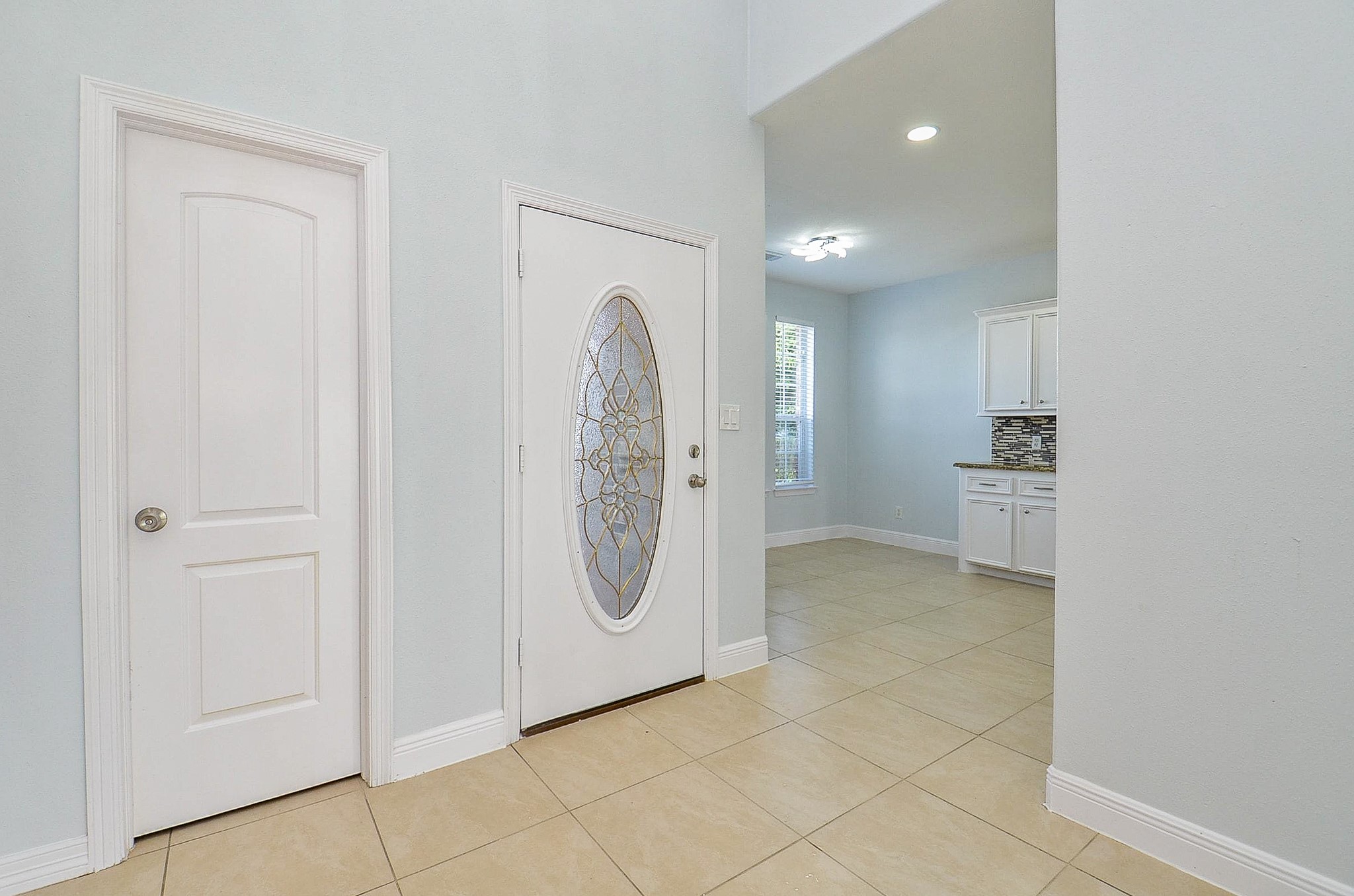 12324 Green Ridge Drive Property Photo 6