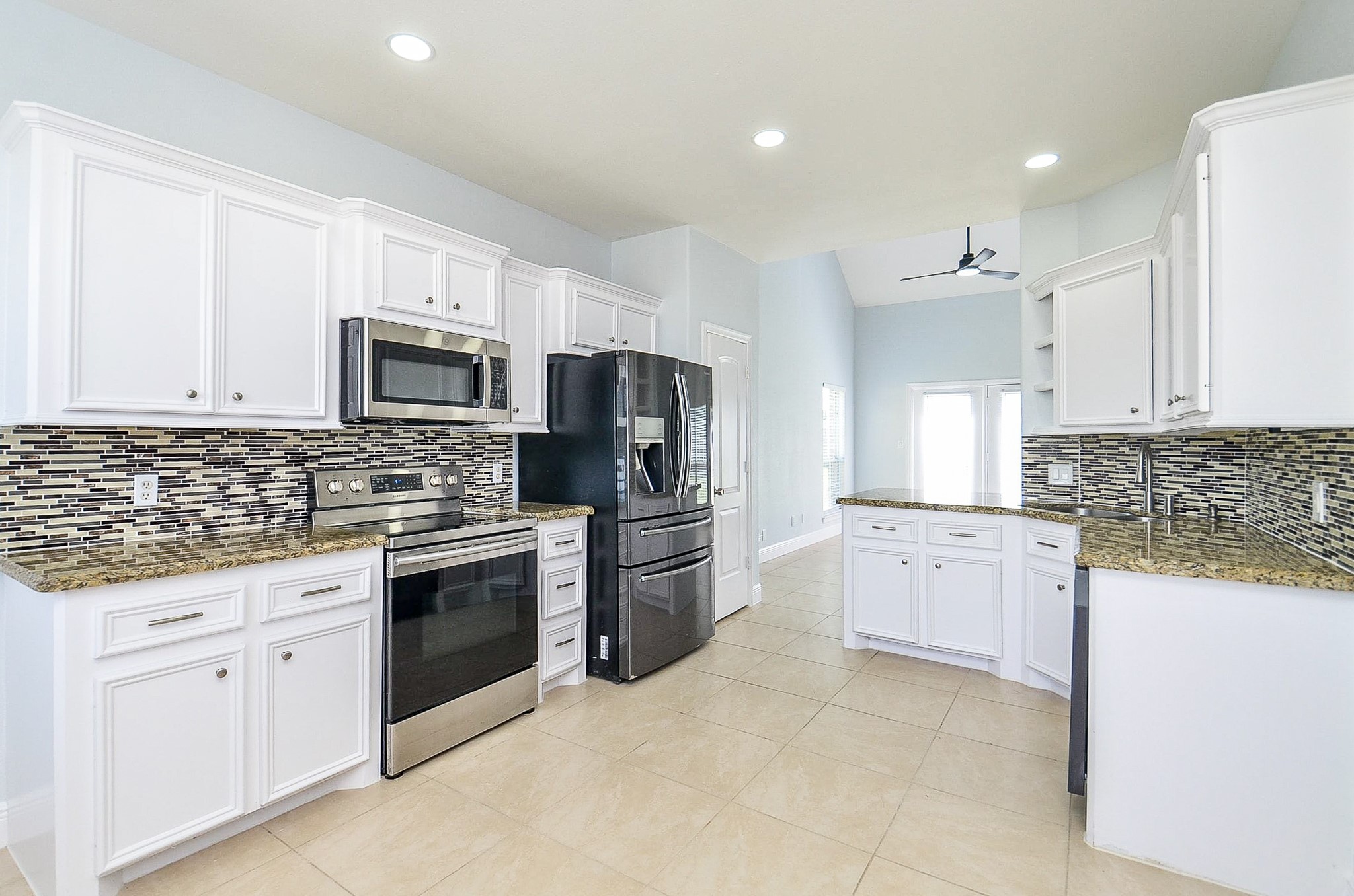 12324 Green Ridge Drive Property Photo 10
