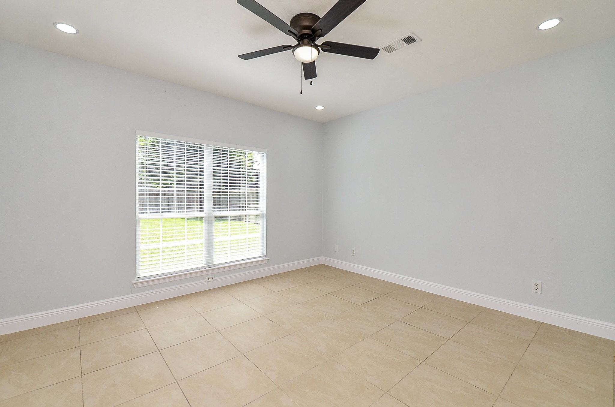 12324 Green Ridge Drive Property Photo 22