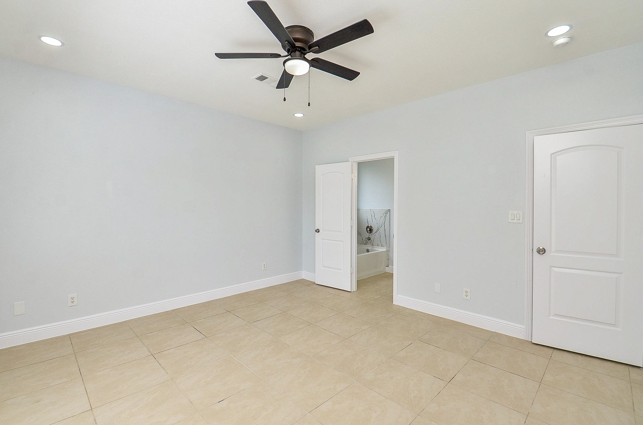 12324 Green Ridge Drive Property Photo 24