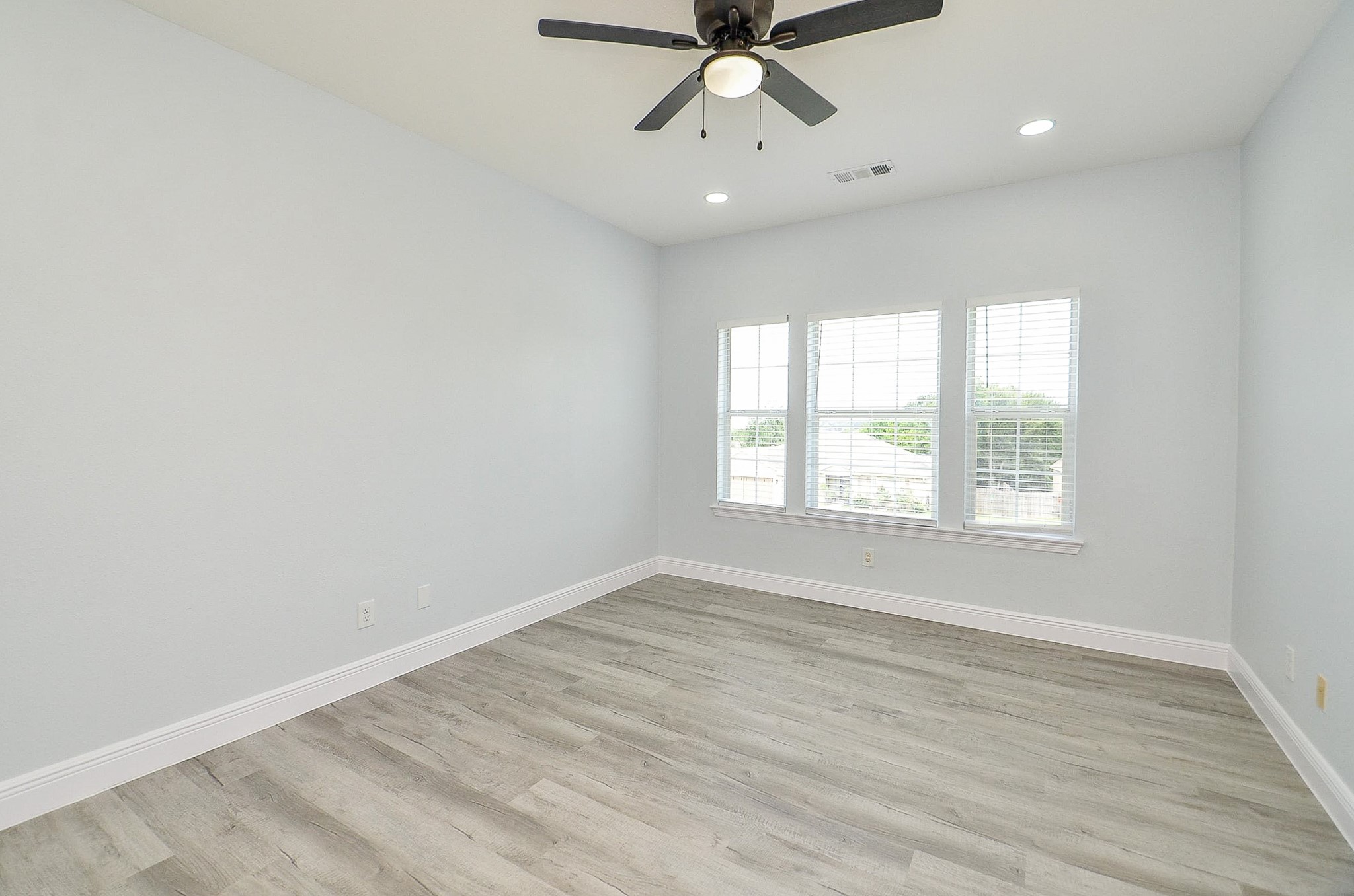 12324 Green Ridge Drive Property Photo 37