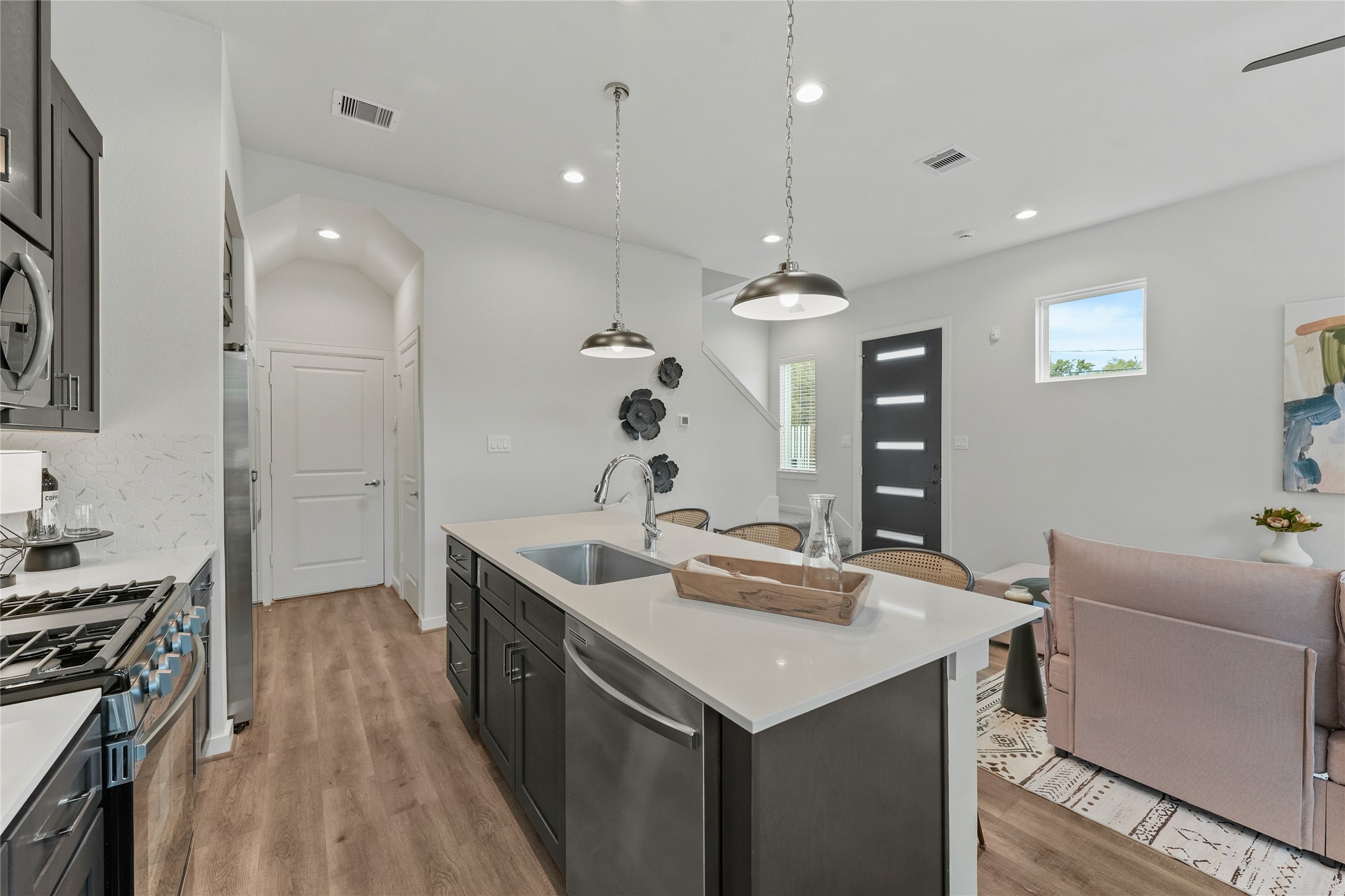 2110 Dewalt Street G-f Property Photo 6