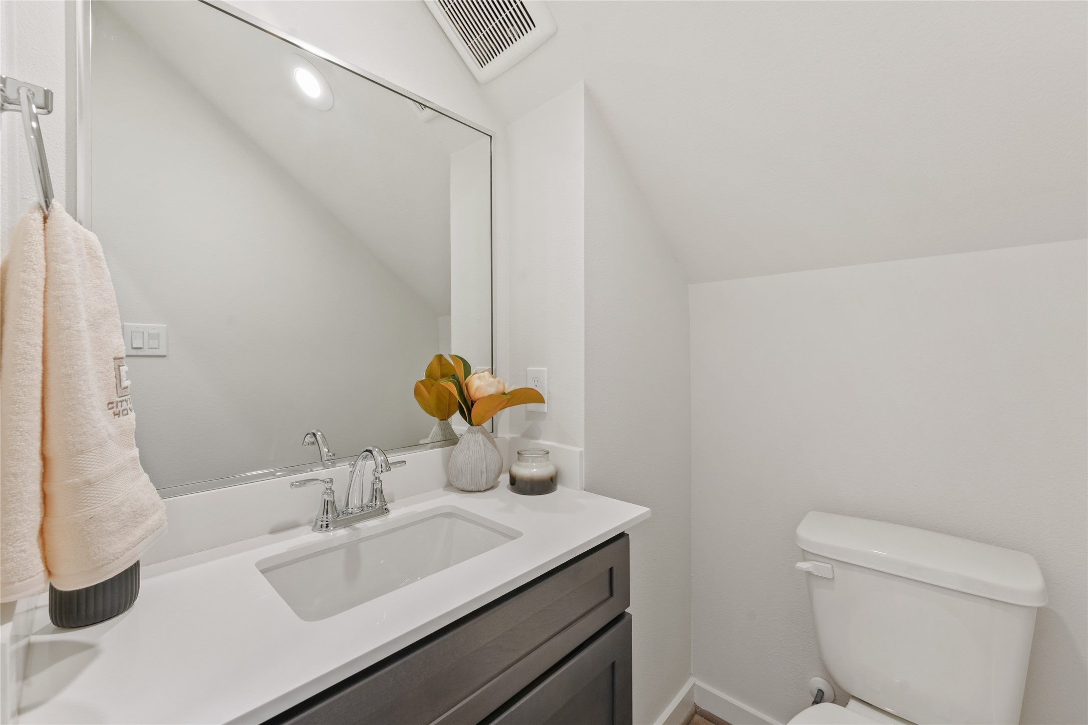 2110 Dewalt Street G-f Property Photo 15