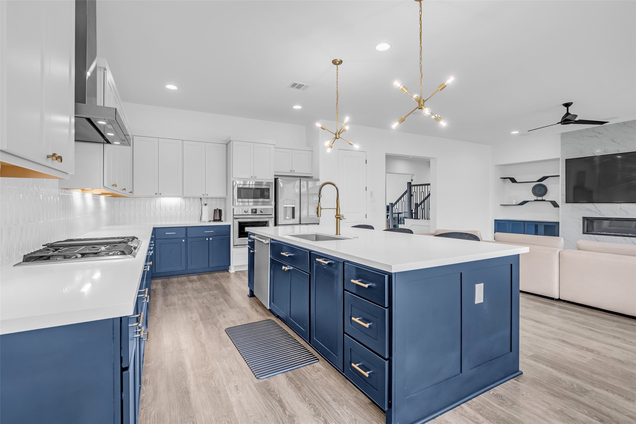 2523 Quickstep Court Property Photo 6