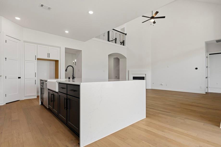 8919 Blue Grotto Lane, Manvel Tx 77578 Property Photo 5