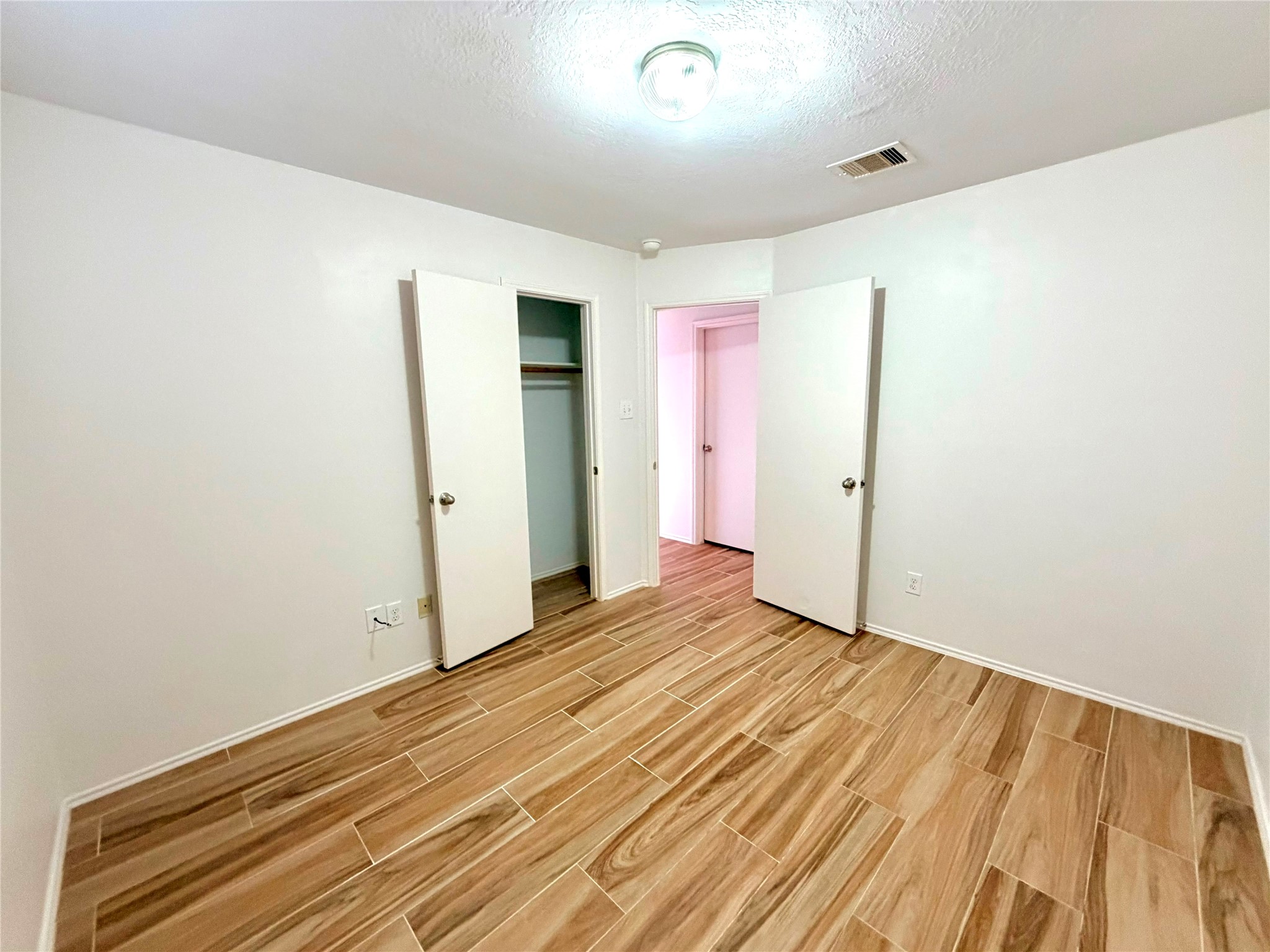 14111 Fox Creek Park Drive Property Photo 10