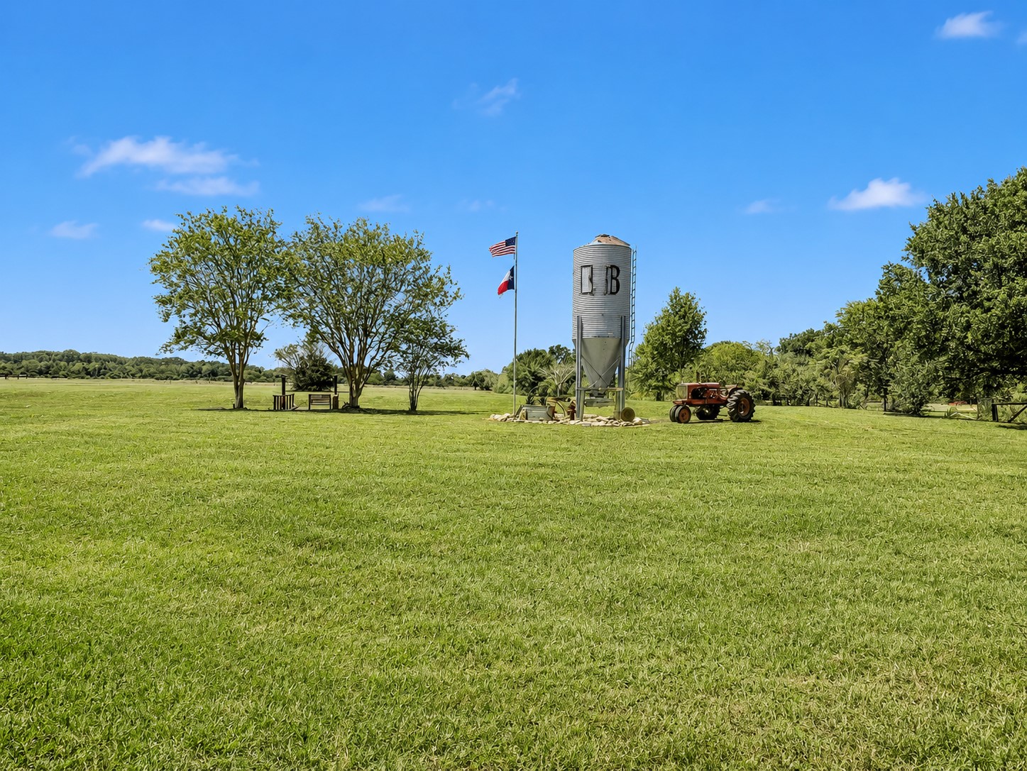 19023 Frey Road Property Photo 5
