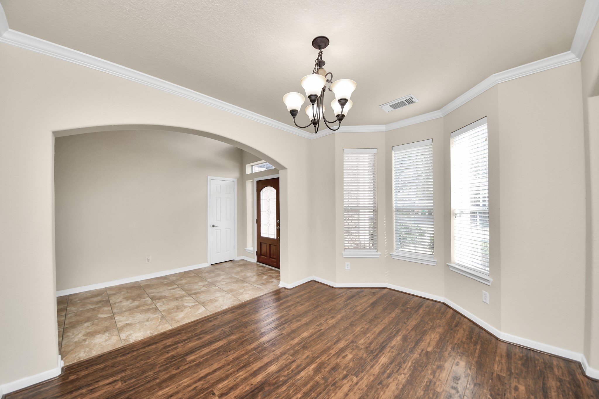 8627 Sweet Pasture Drive Property Photo 5