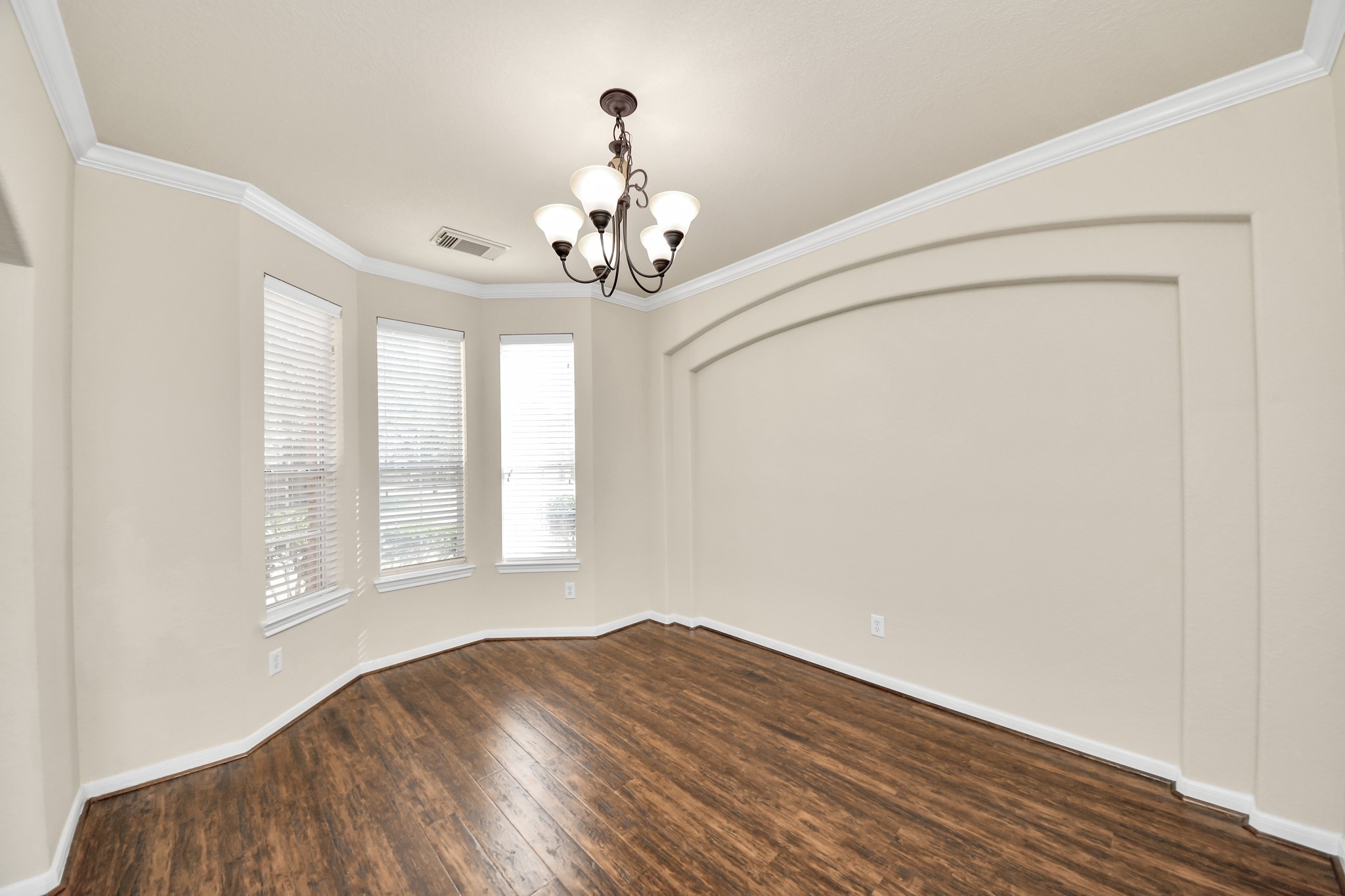 8627 Sweet Pasture Drive Property Photo 7