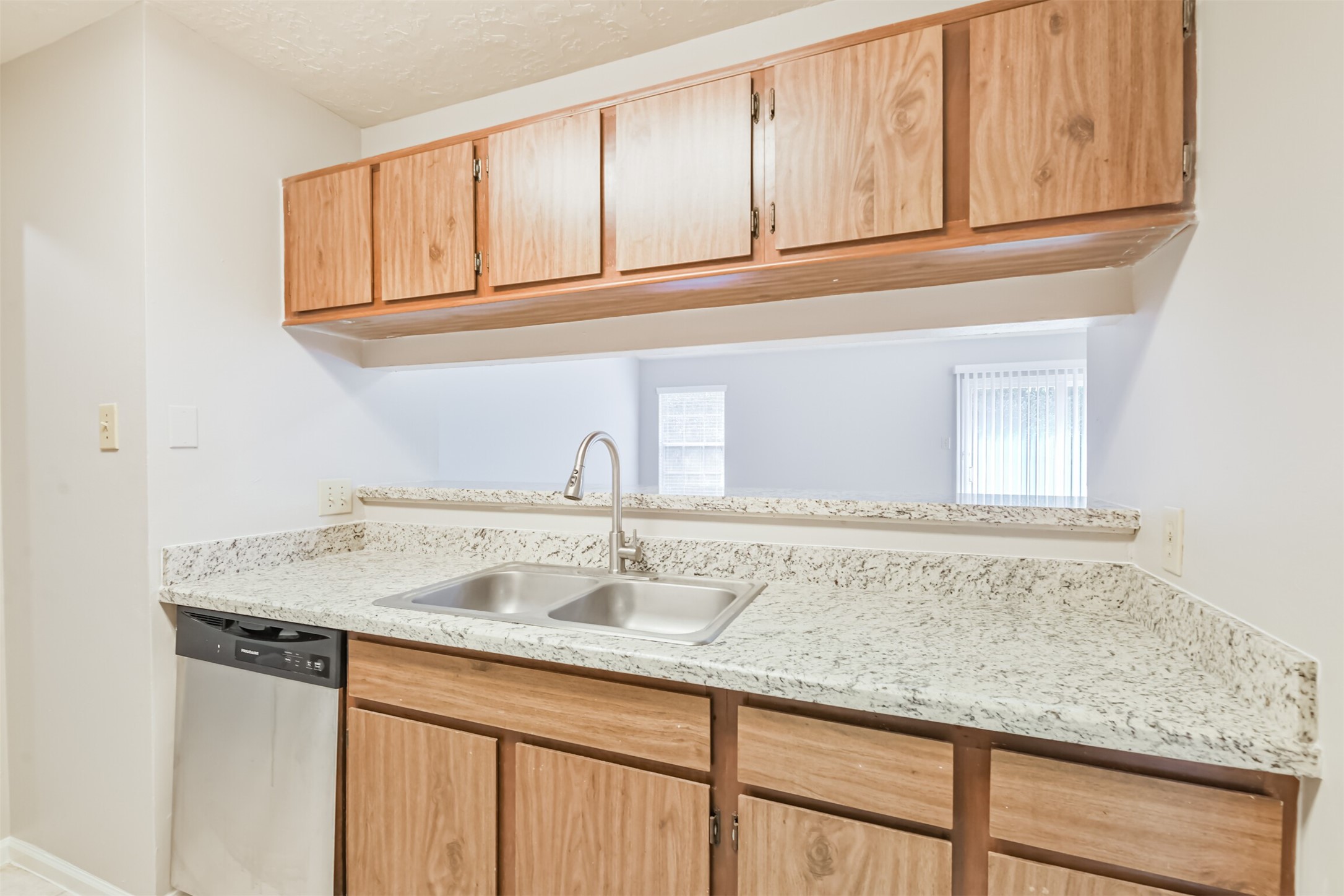 56 Fallshire Drive Property Photo 12