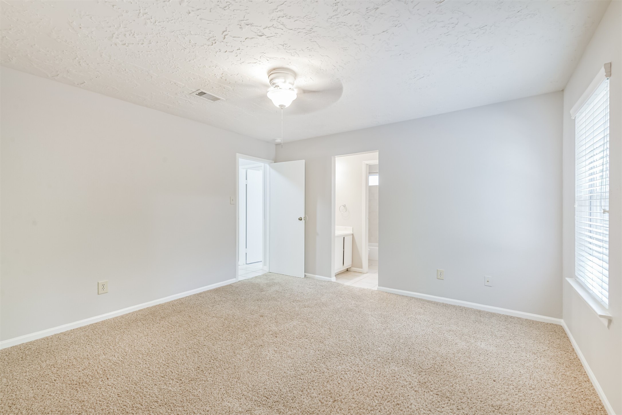 56 Fallshire Drive Property Photo 17