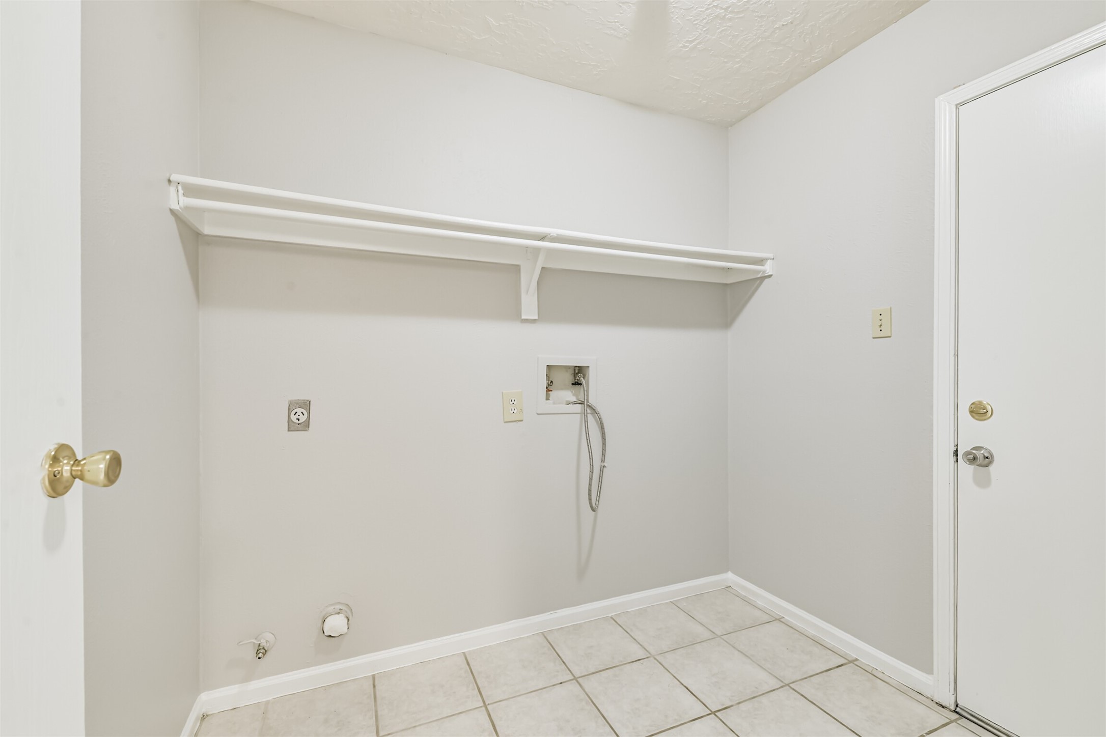 56 Fallshire Drive Property Photo 25