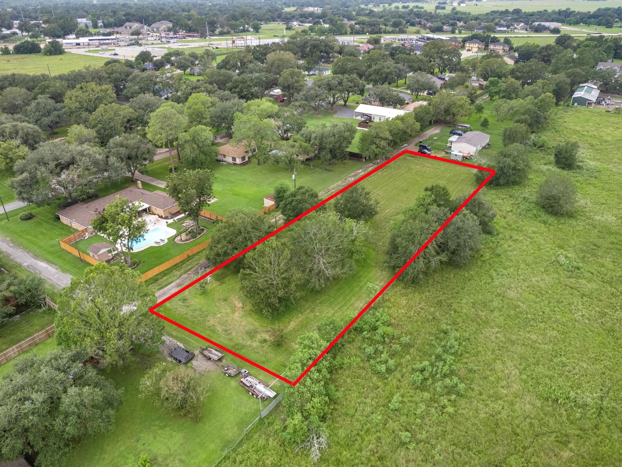 2504 Kneitz Street Property Photo 4