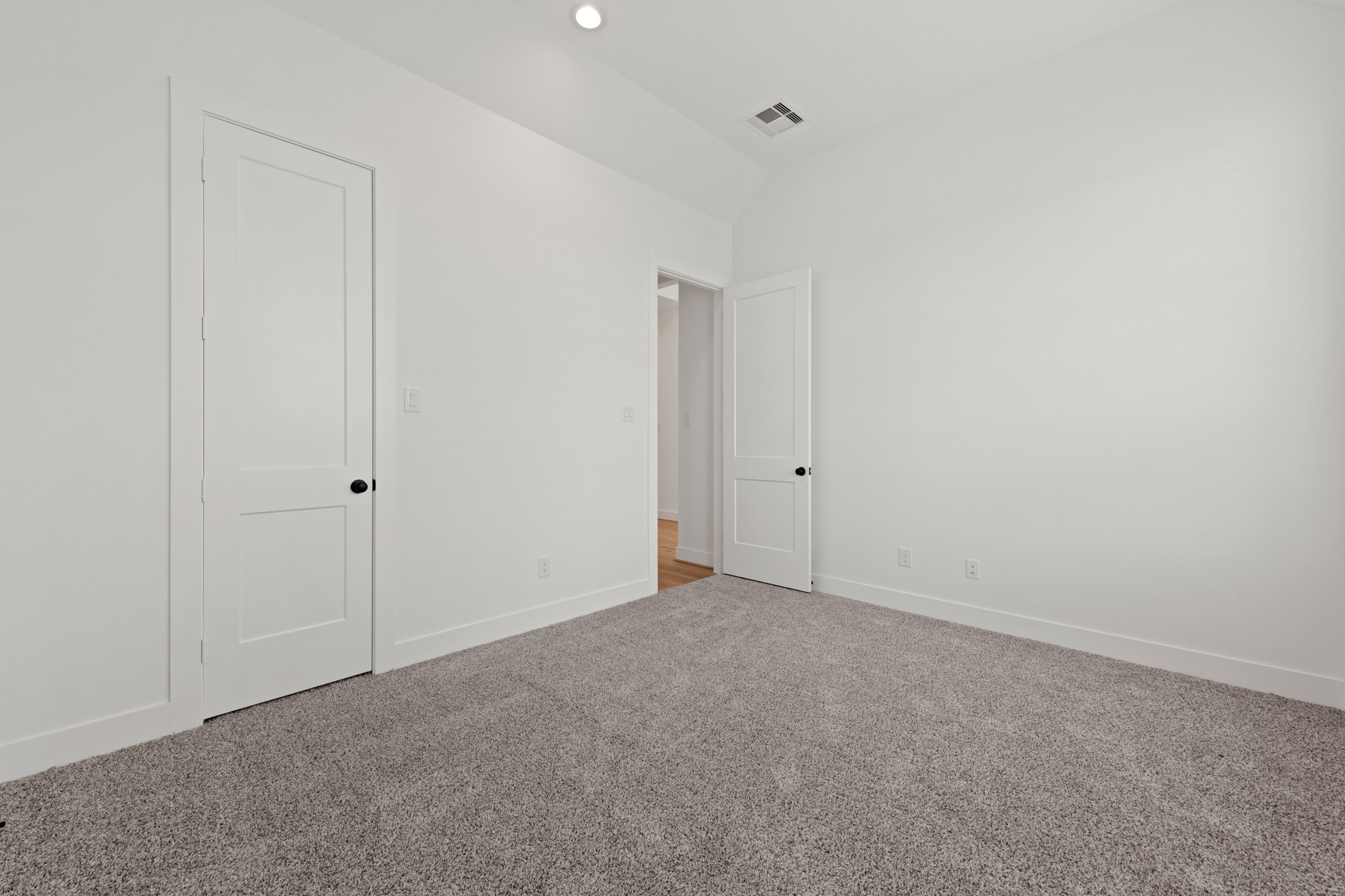 511 Blue River Trail Property Photo 28
