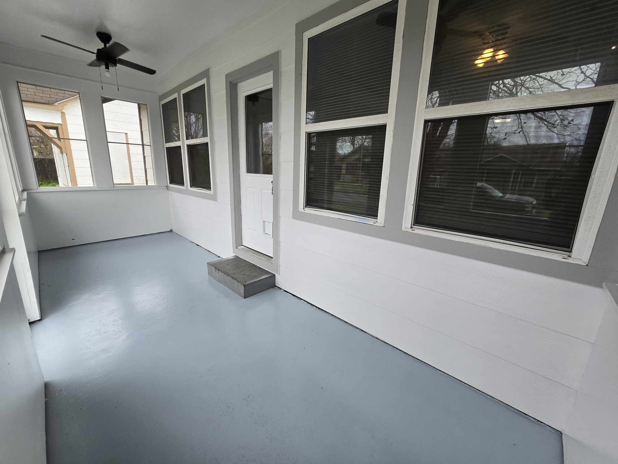 3125 Illinois Street Property Photo 4