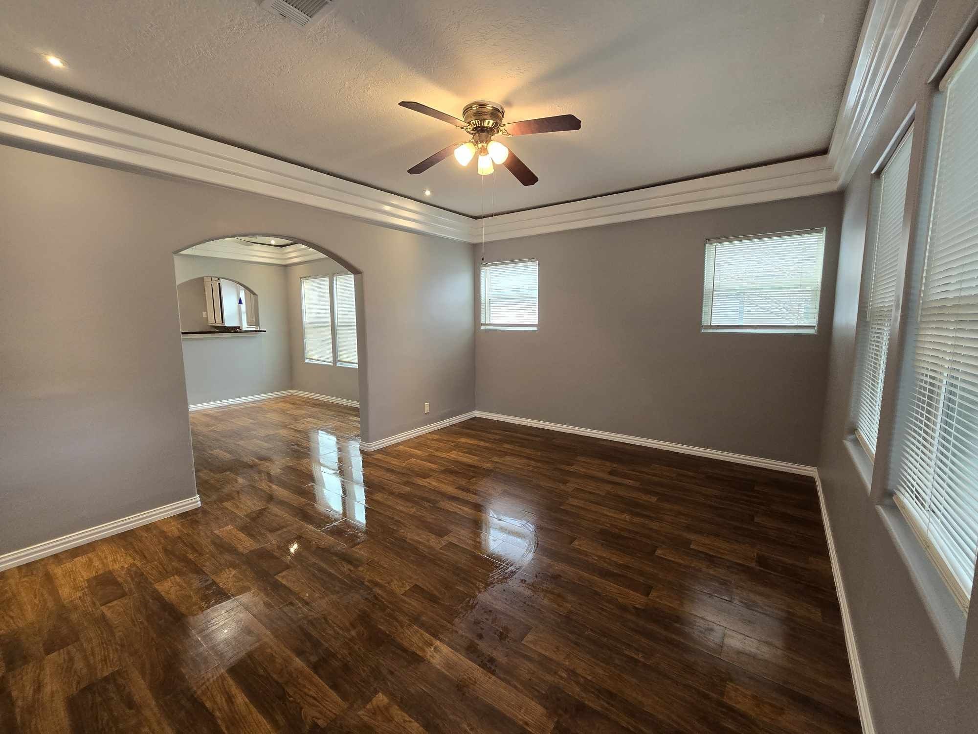 3125 Illinois Street Property Photo 6