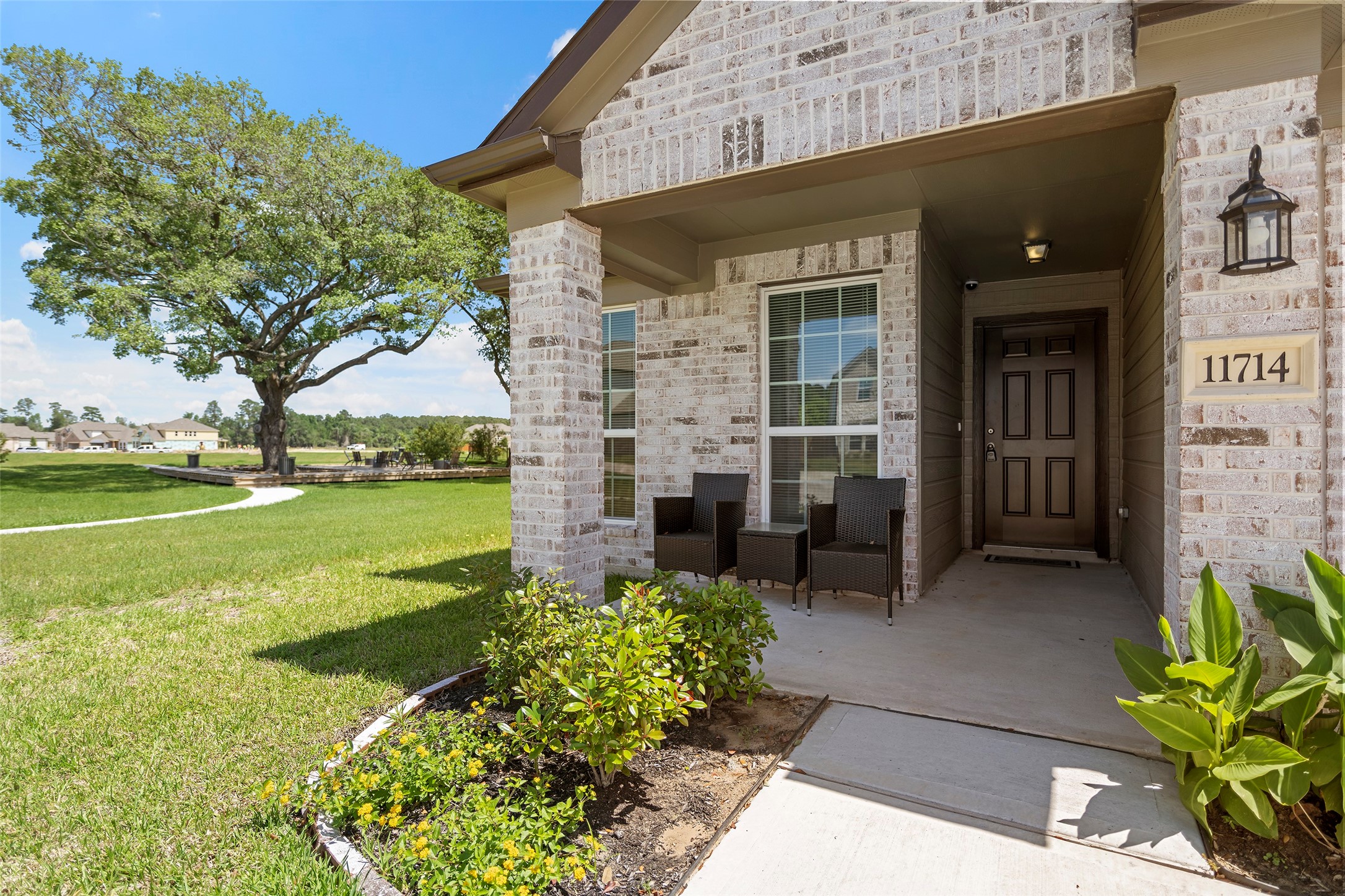 11714 Glossy Oak Lane Property Photo 3