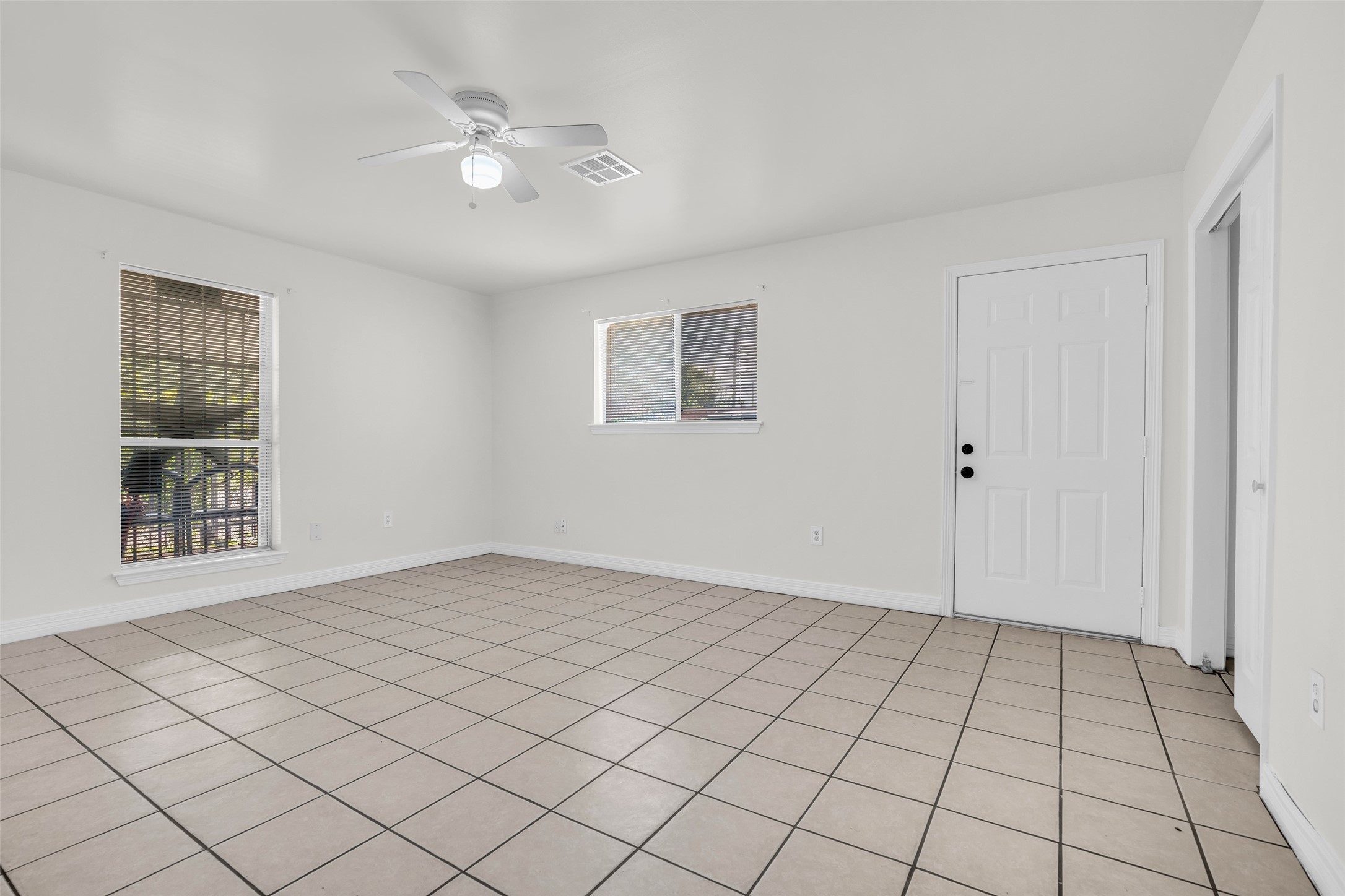 809 Brooks Street Property Photo 8