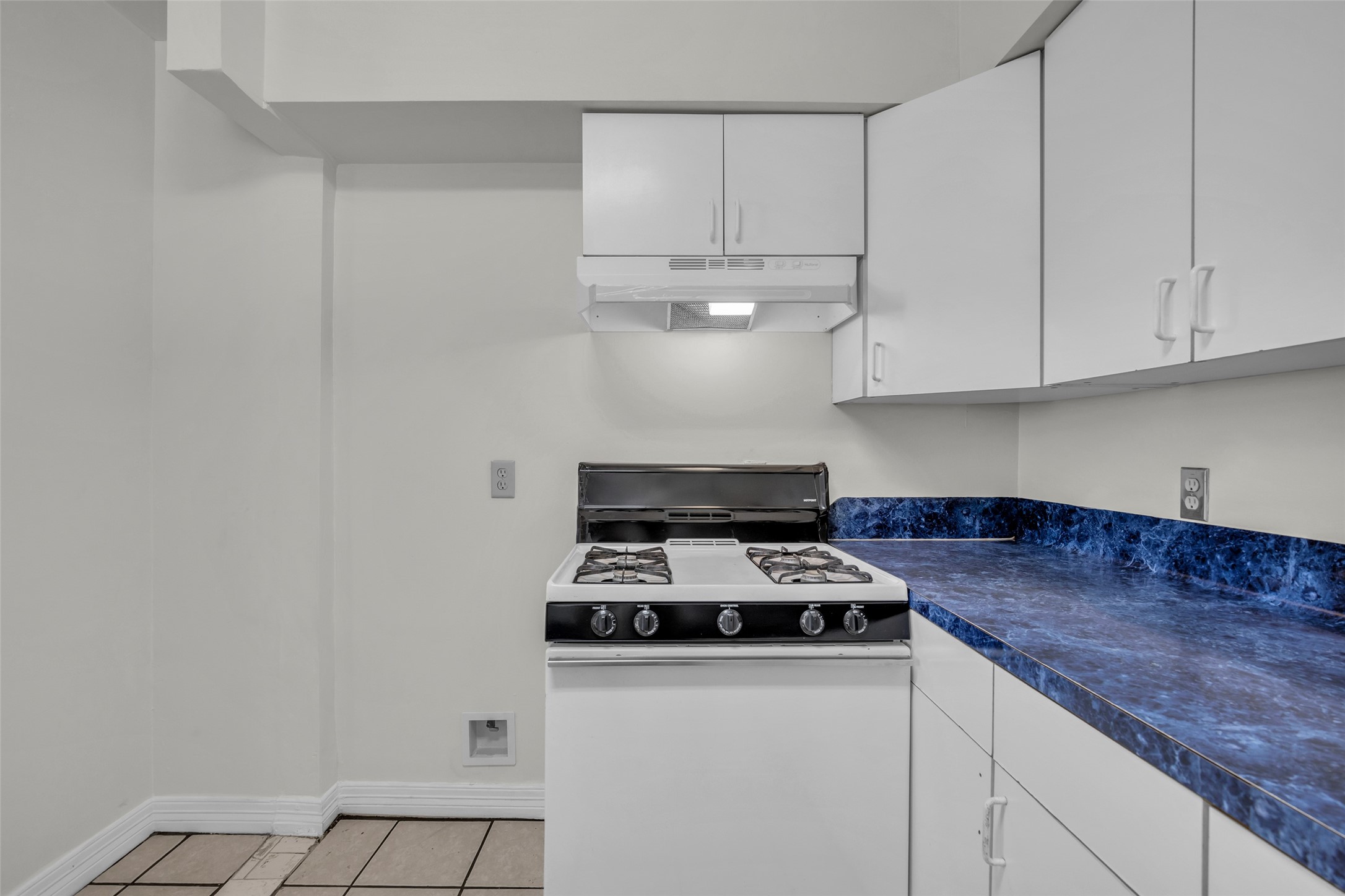 809 Brooks Street Property Photo 11