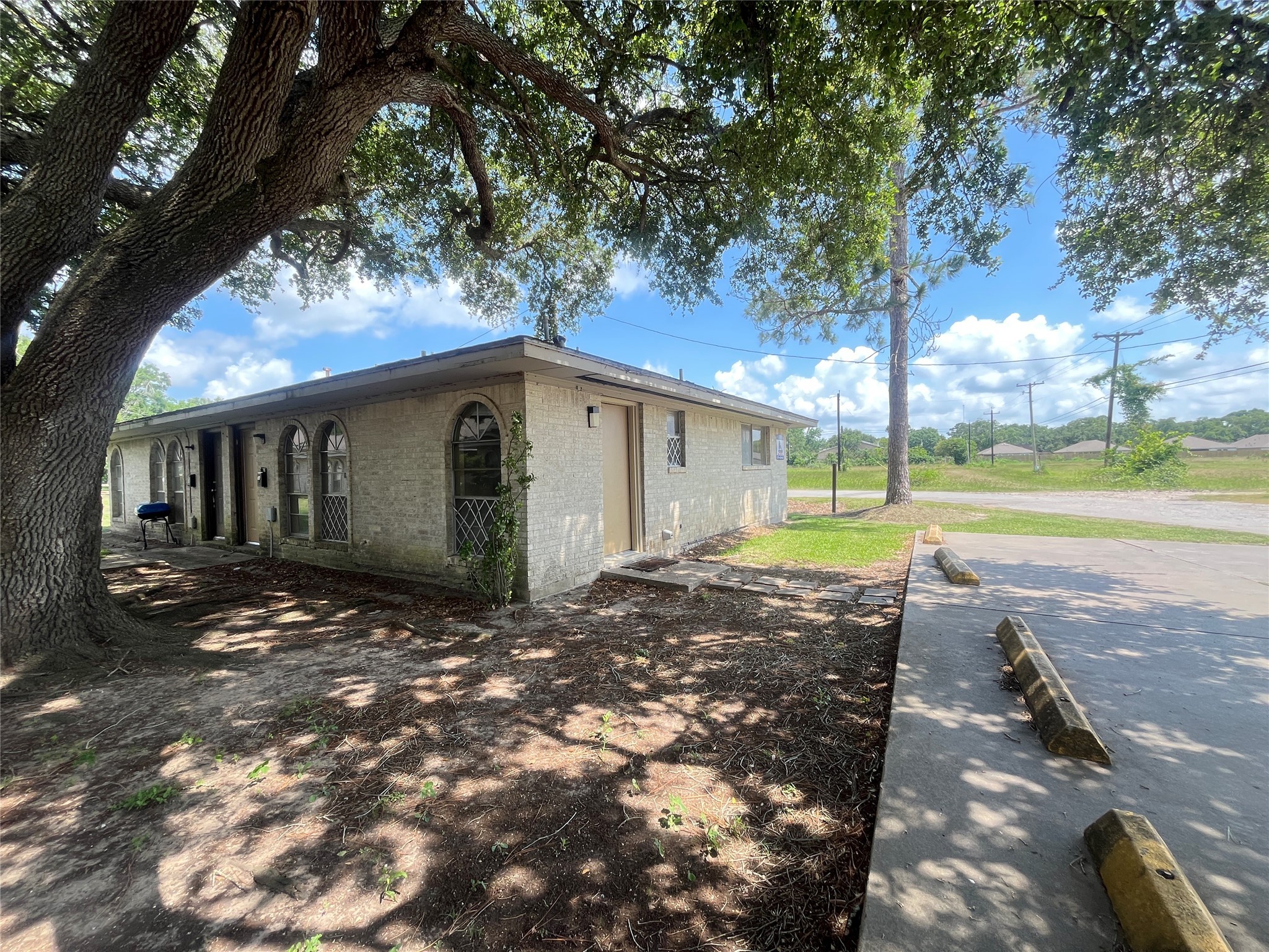 3021 Sycamore Avenue 1 Property Photo 1
