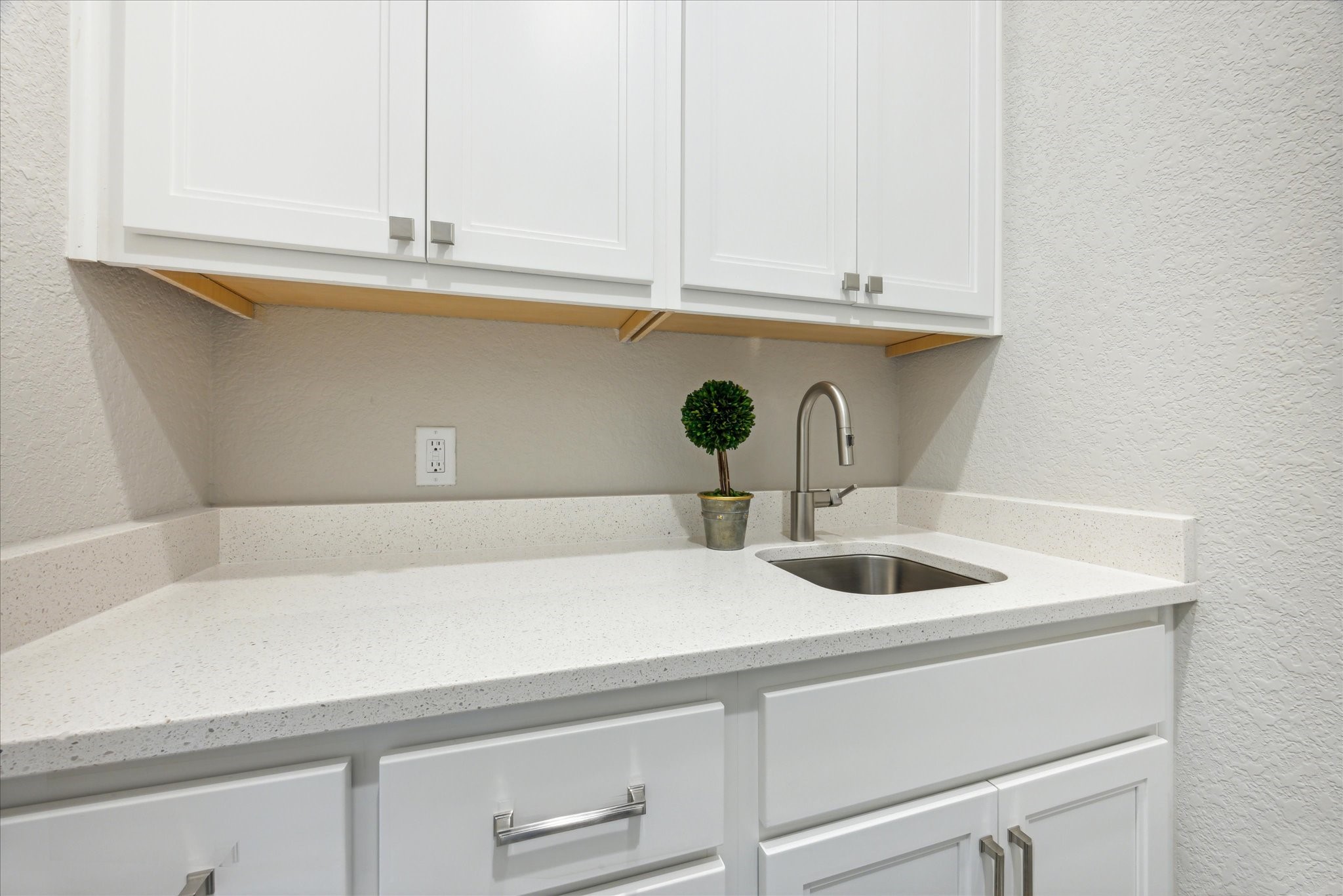 6821 Little Serenity Cove Property Photo 39