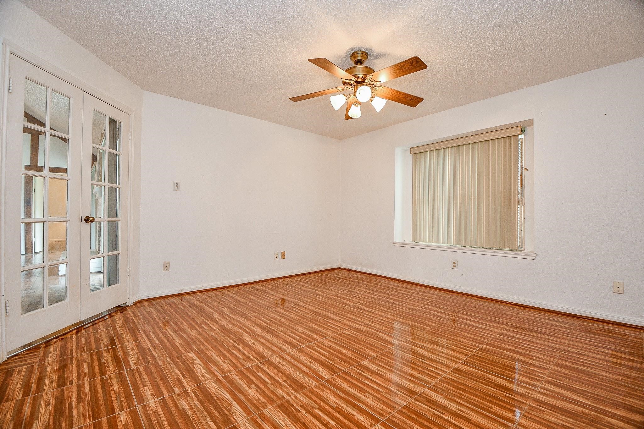 6314 Modesto Drive Property Photo 8
