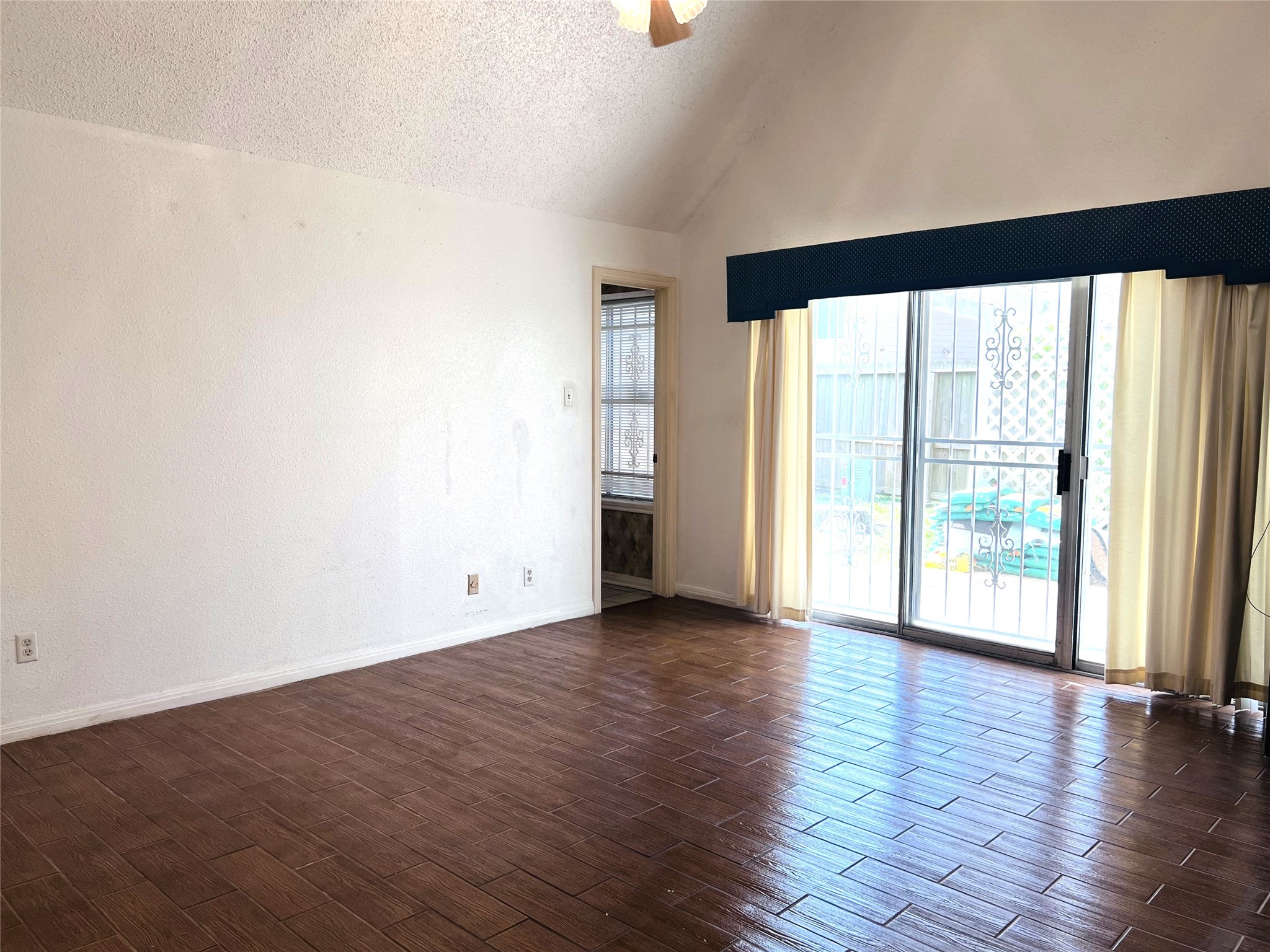 6314 Modesto Drive Property Photo 13
