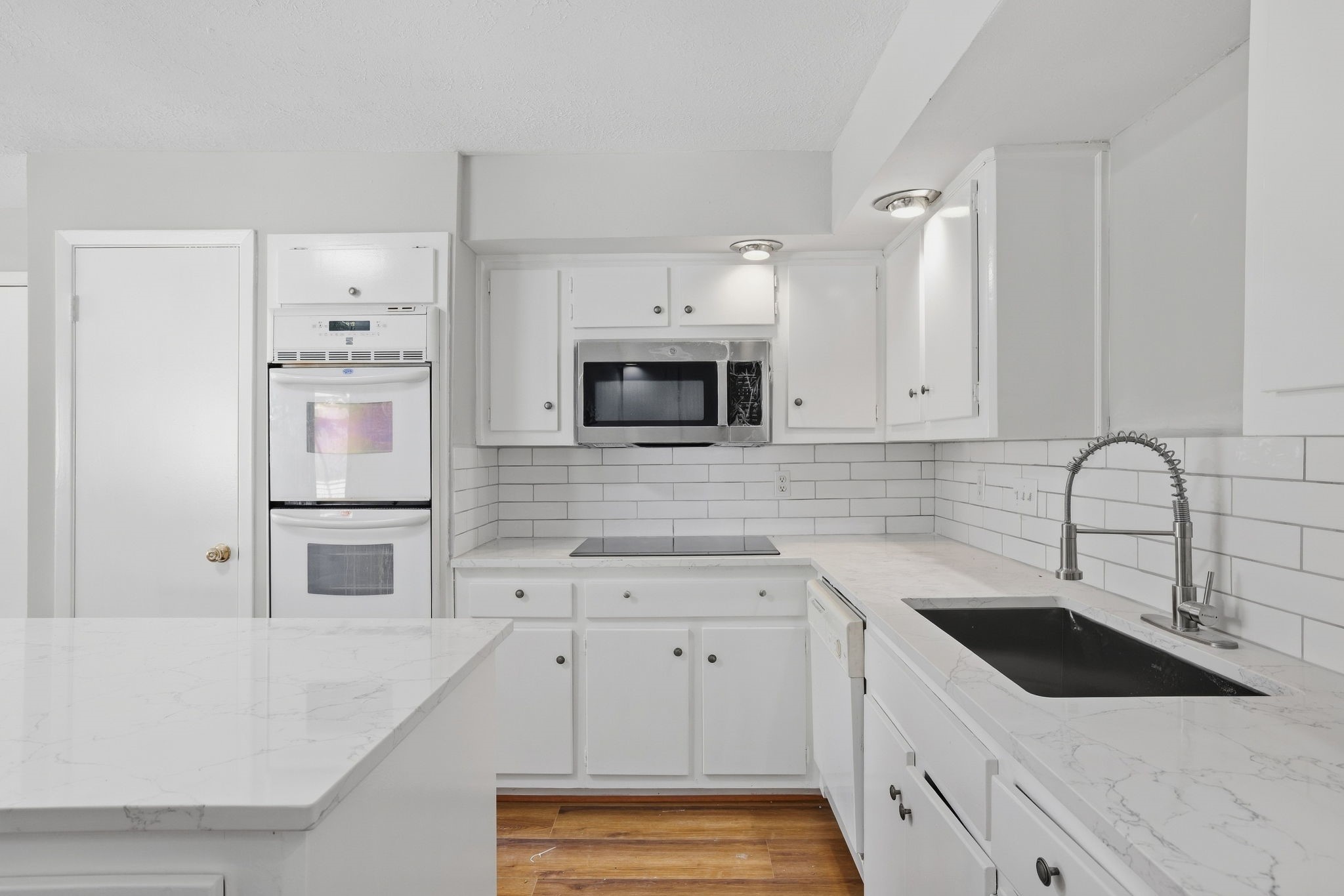 7534 Quail Meadow Drive Property Photo 3