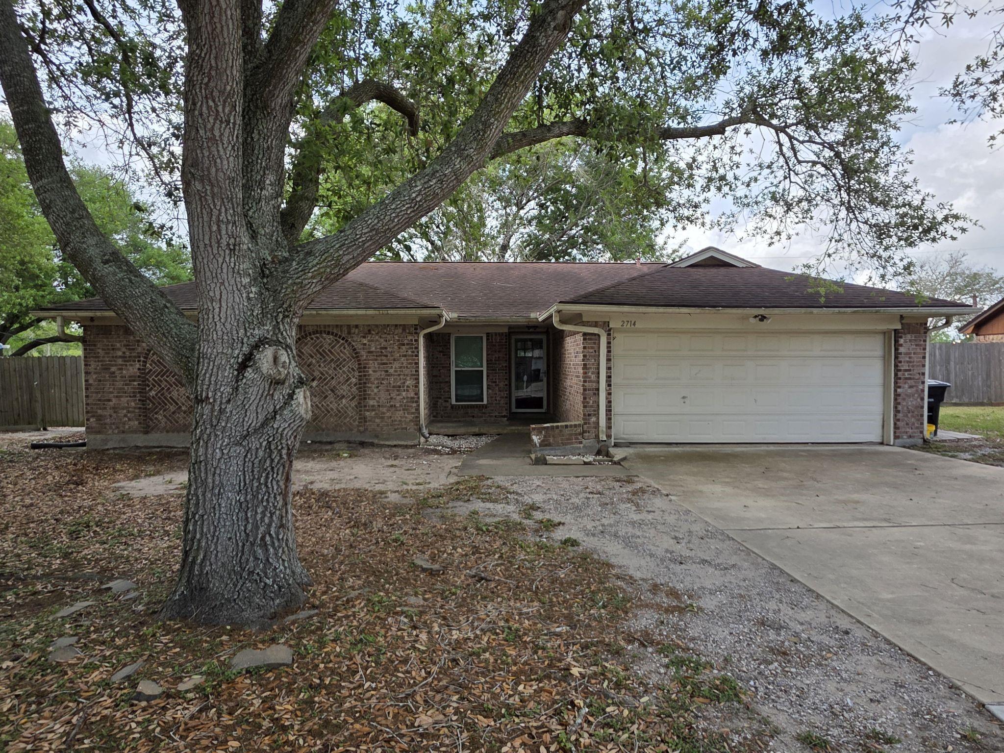 2714 Westfield Street, Alvin Tx 77511 Property Photo 2