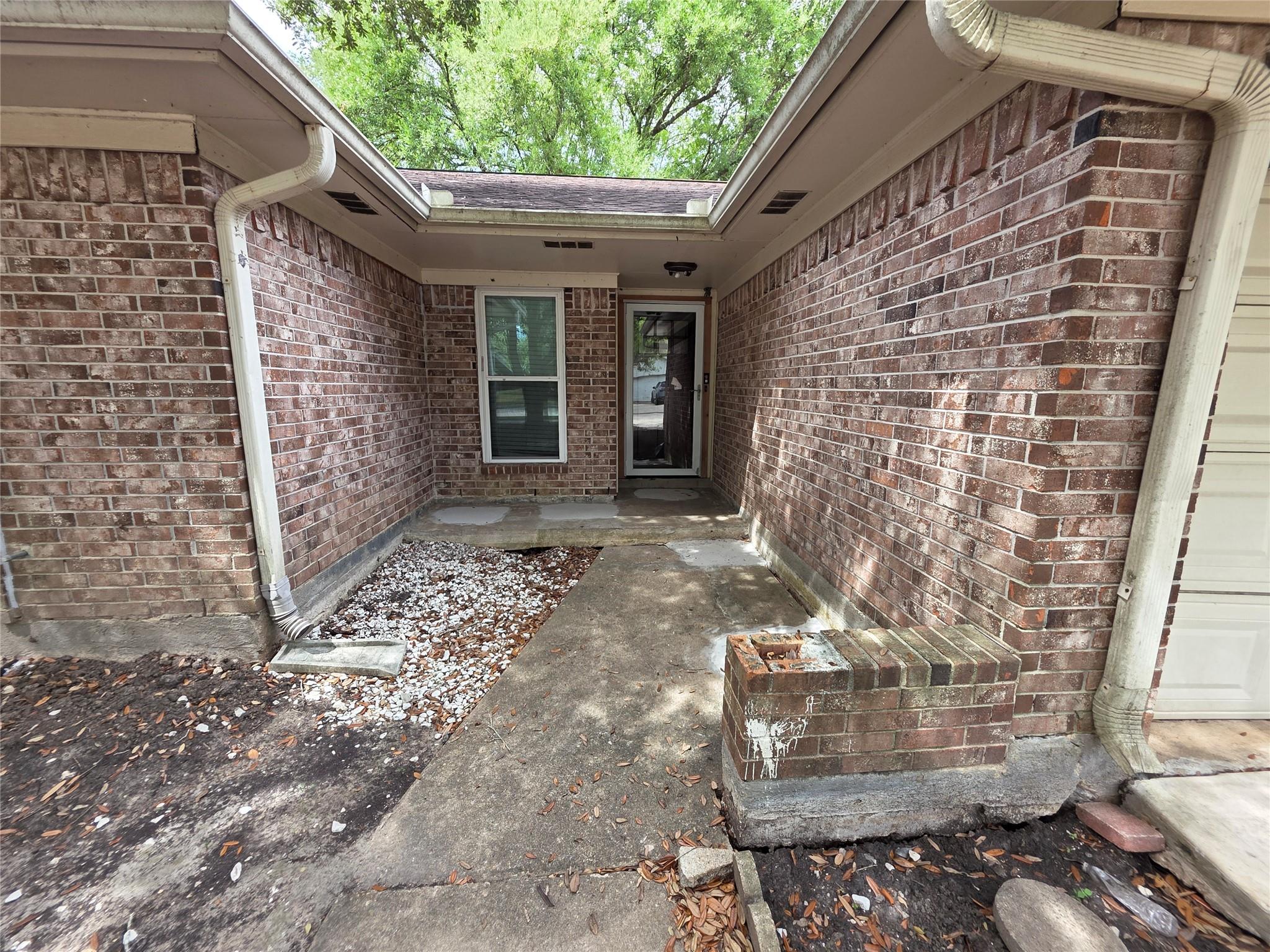 2714 Westfield Street, Alvin Tx 77511 Property Photo 3