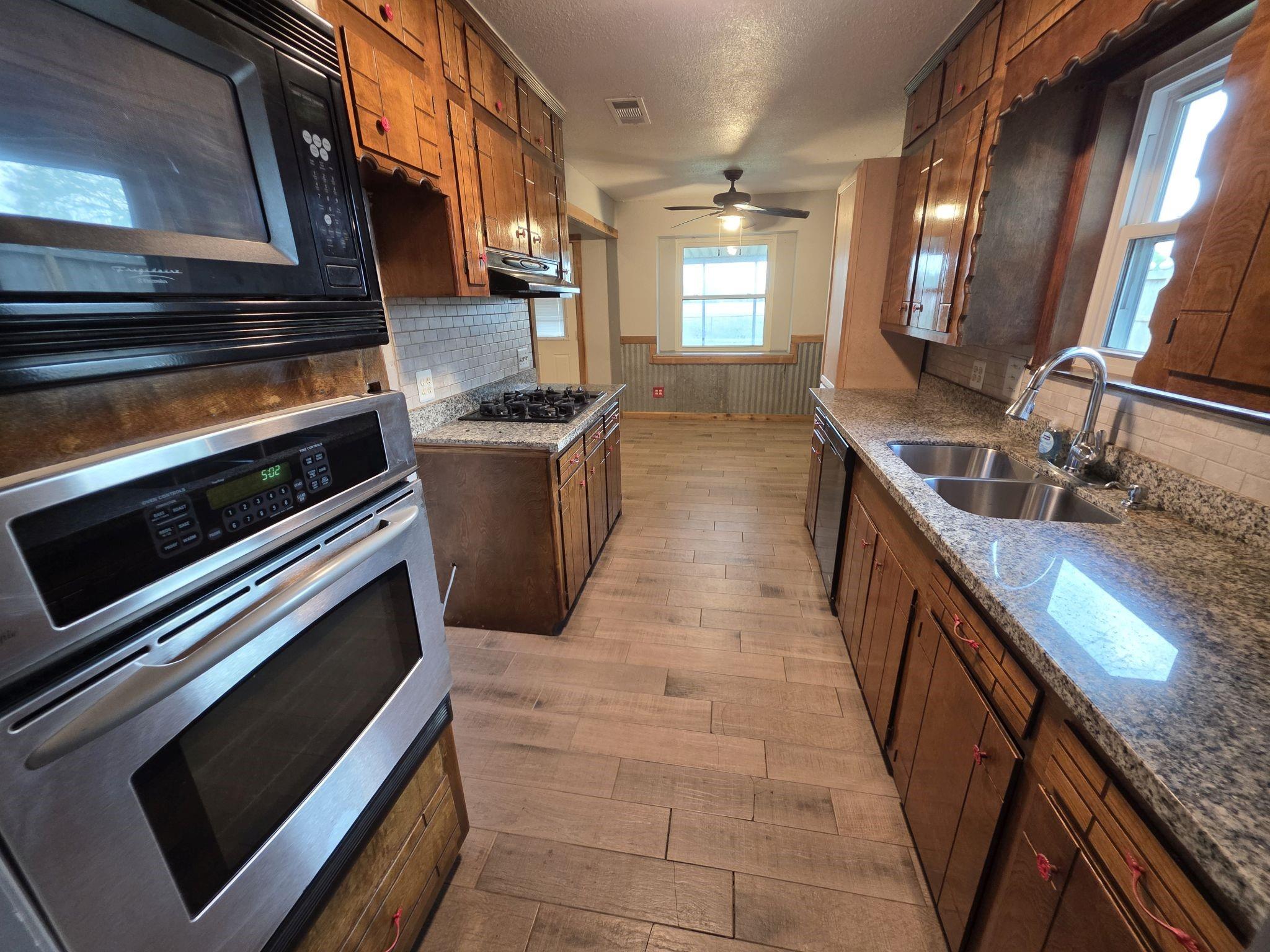 2714 Westfield Street, Alvin Tx 77511 Property Photo 10