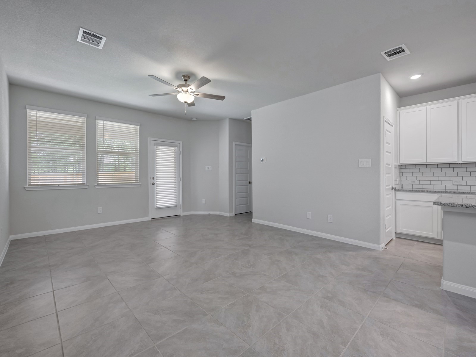 391 Sunrise Ranch Drive Property Photo 11