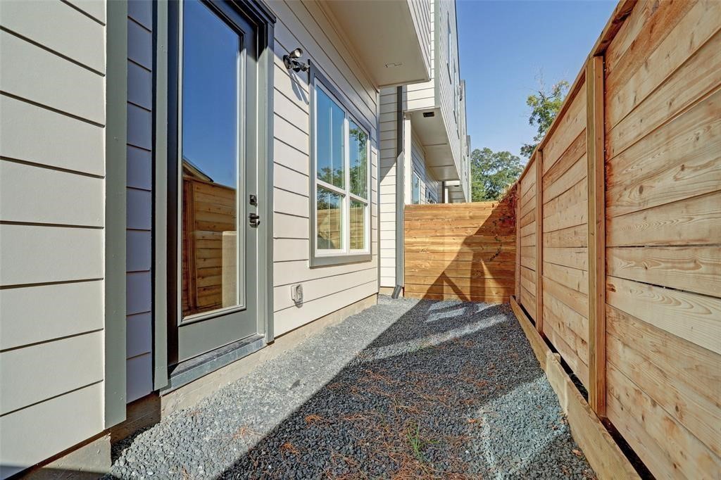 4508 Old Yale Street D Property Photo 6