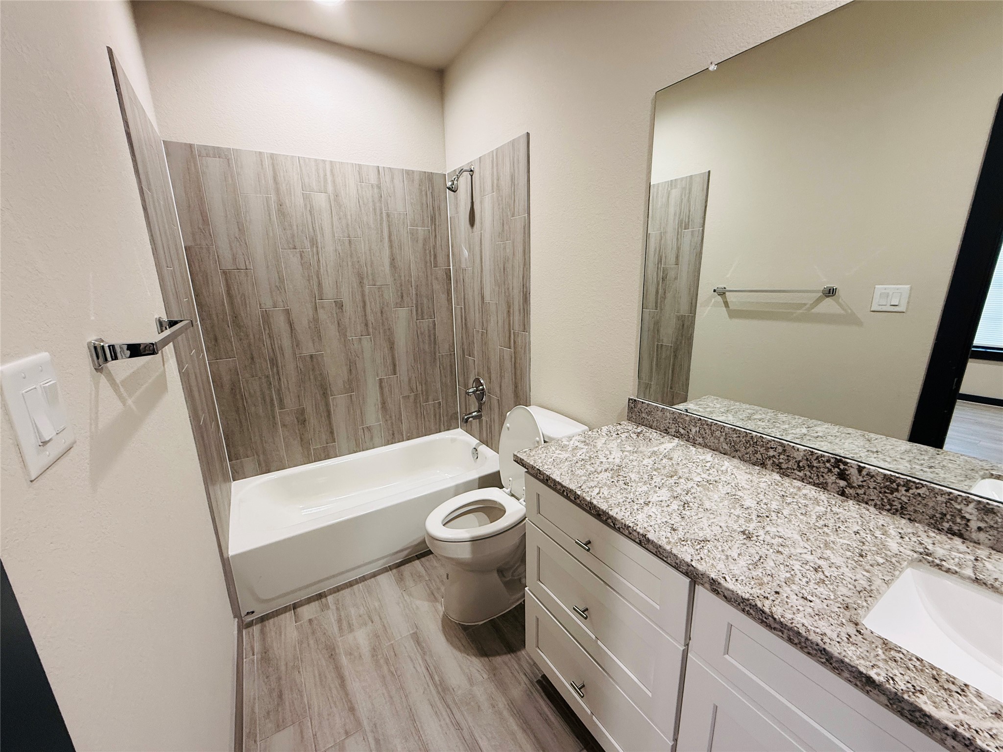 4802 Cruse Rd 1 Property Photo 12