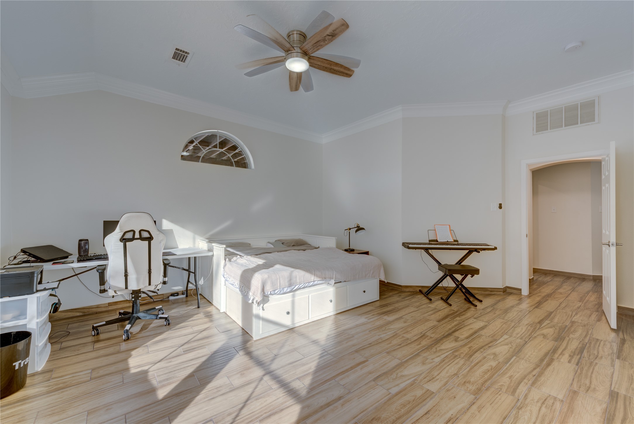 2742 Westchester Circle Property Photo 14